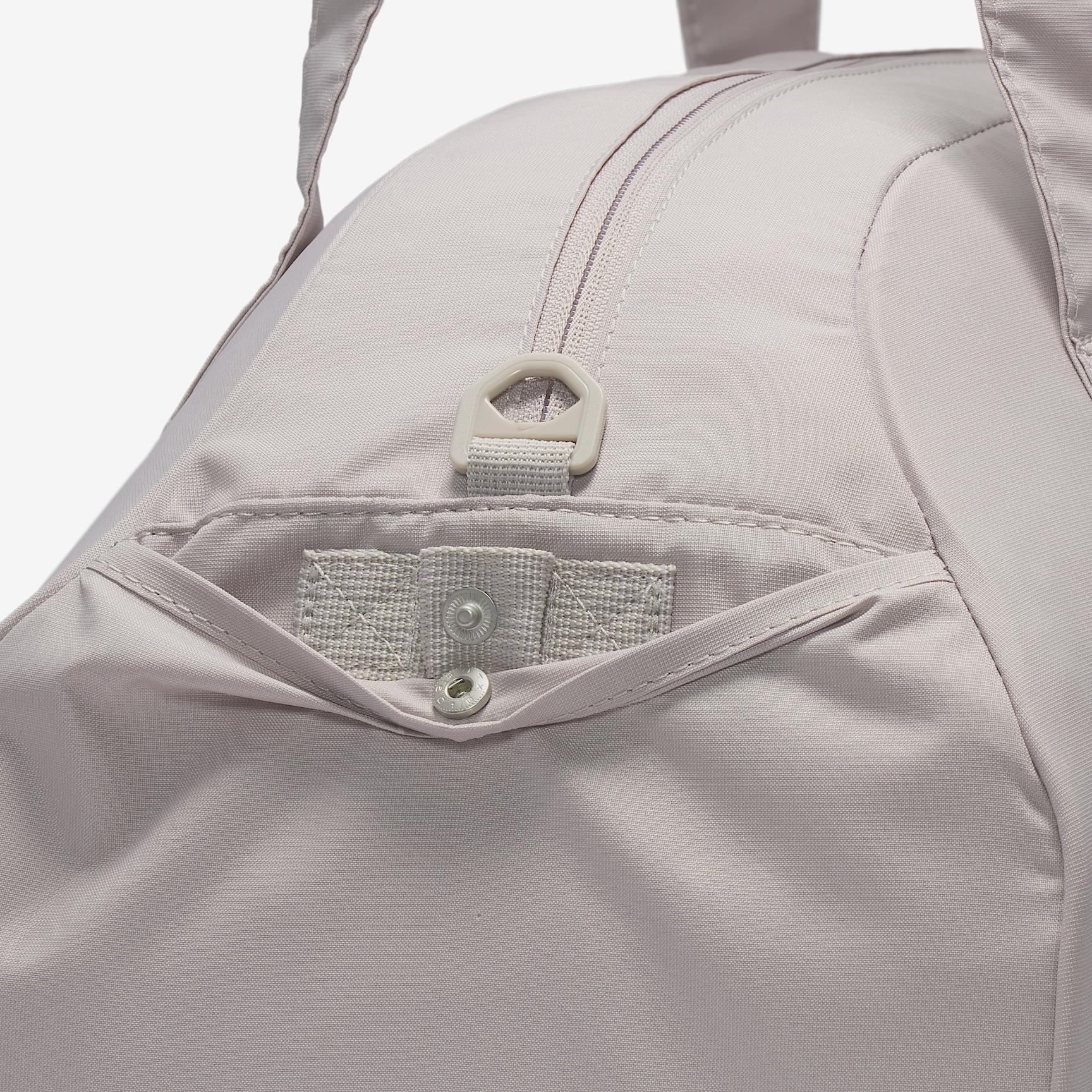 Nike Gym Club Duffel Bag (24L) Product Image