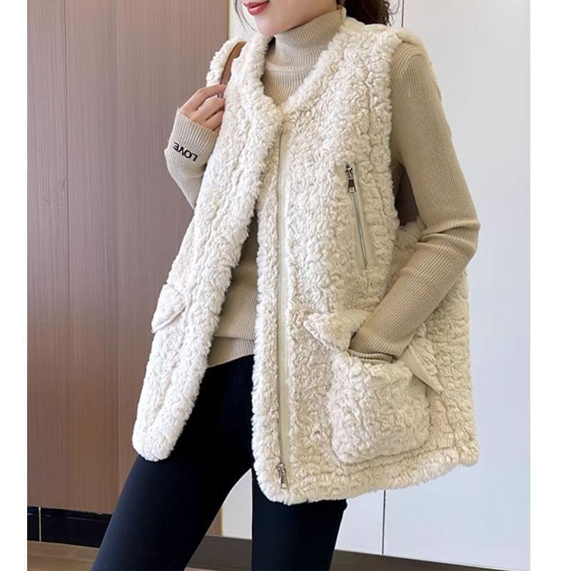 V-Neck Plain Faux Shearling Zip Vest Product Image