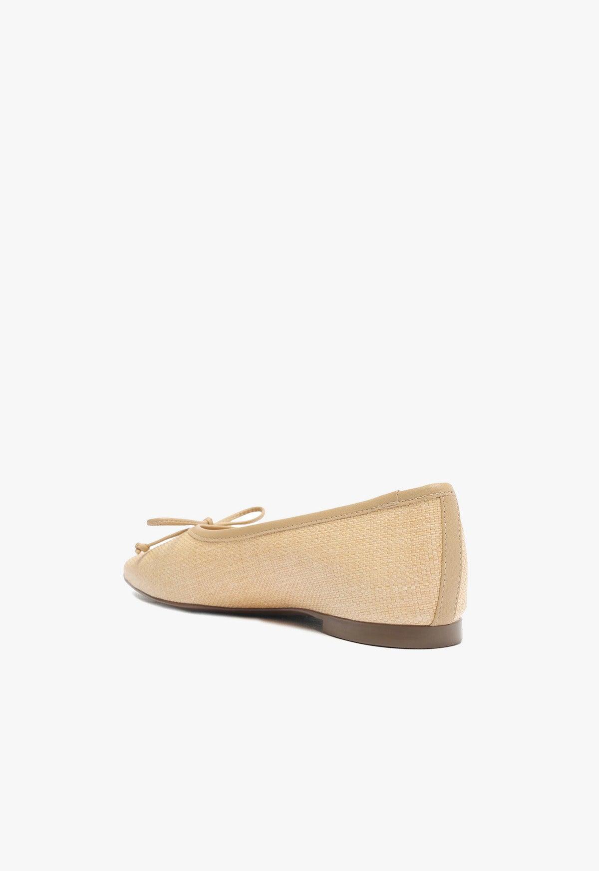 Arissa Straw Flat Product Image