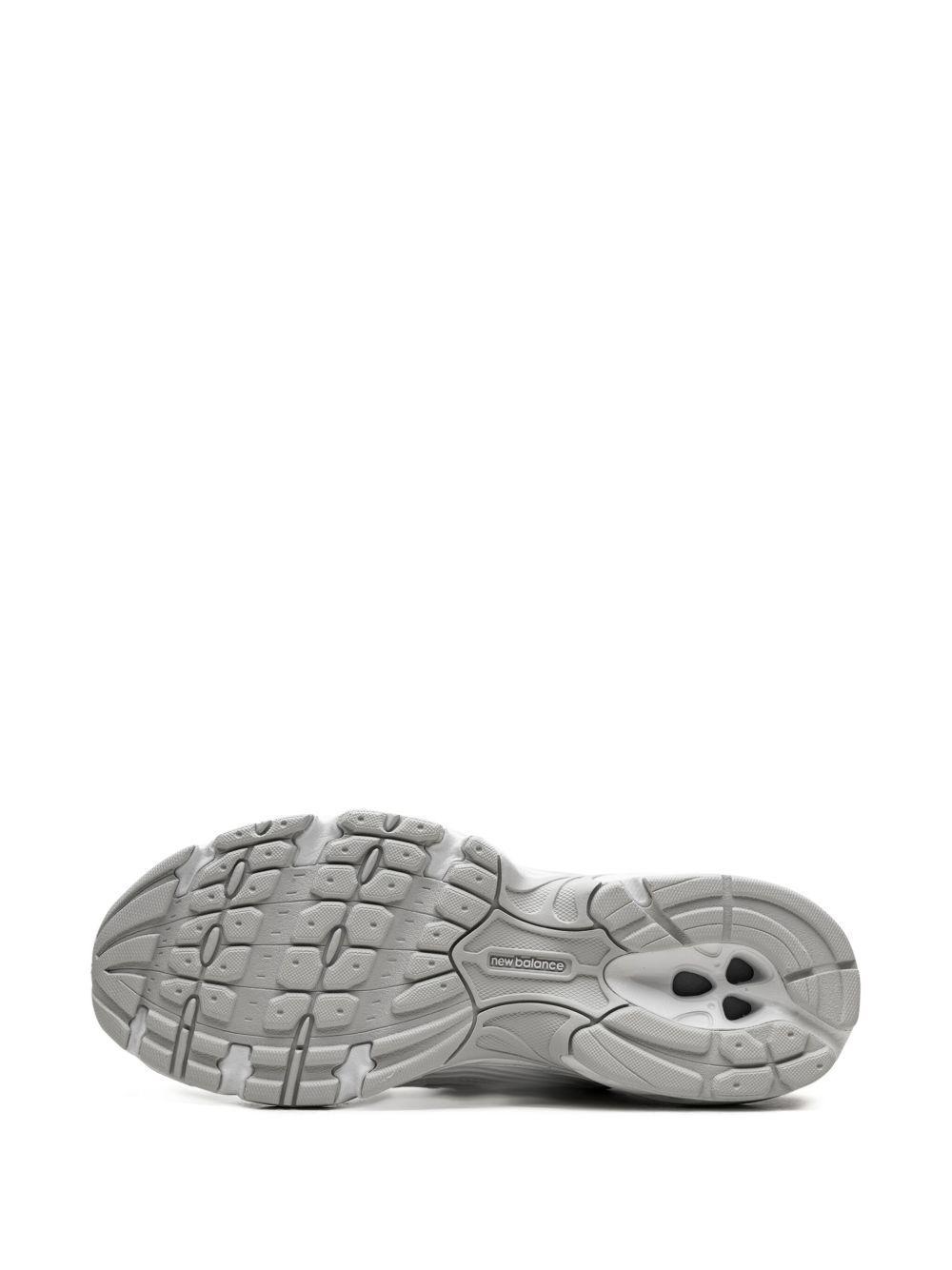 530 "Silver Metallic/Polka Dots" sneakers Product Image