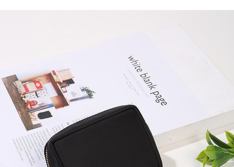 Plain Coin Purse Product Image
