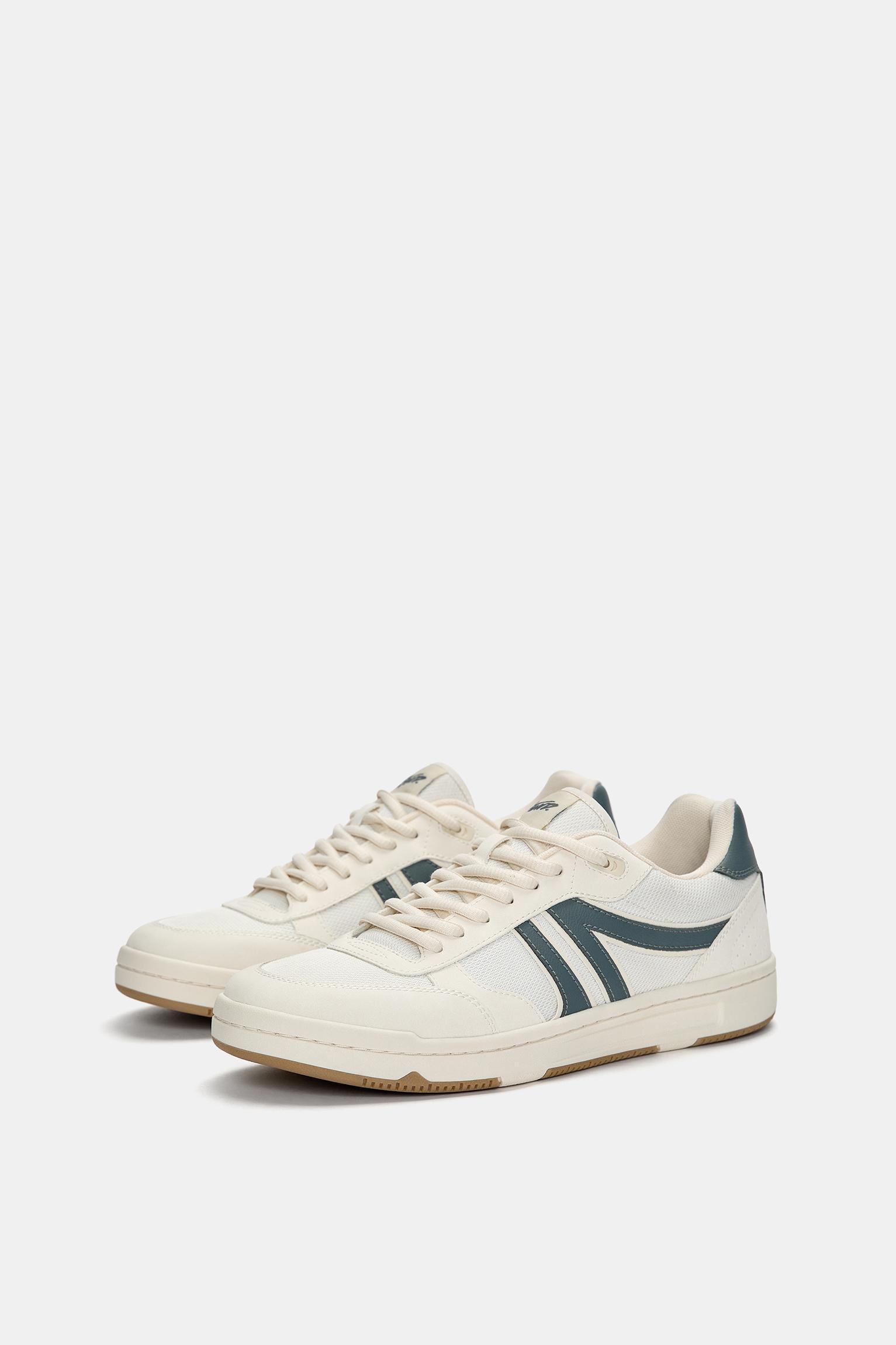 Retro multi-piece sneakers Product Image