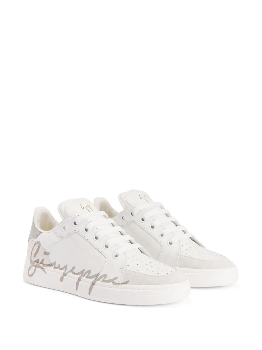 Gz94 logo-print sneakers Product Image