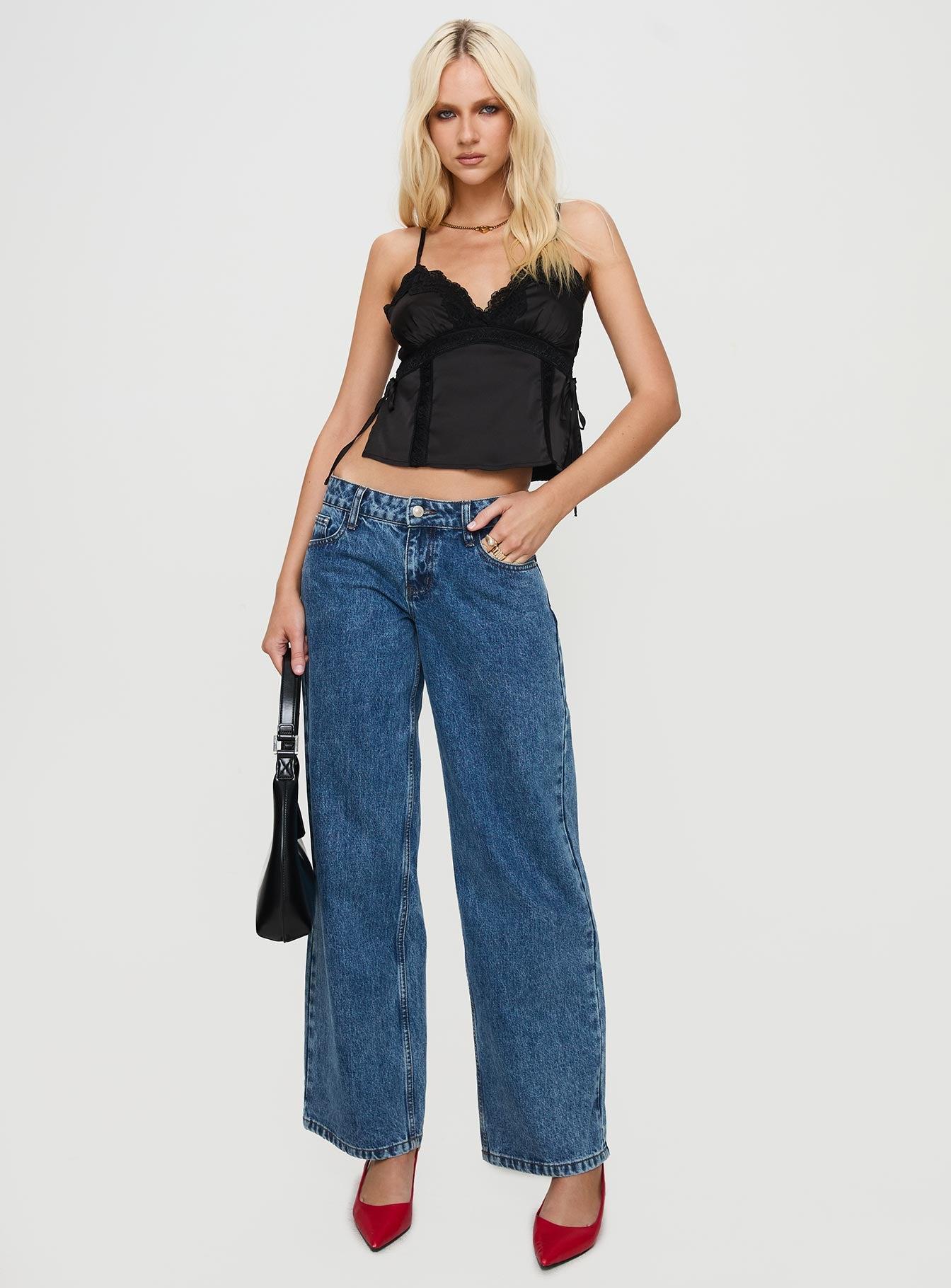 Isolind Top Black Product Image