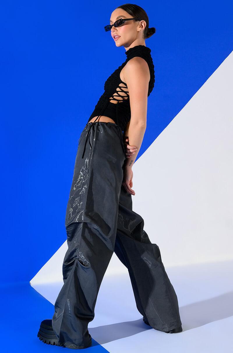 ZONA OVERSIZED PARACHUTE PANTS Product Image