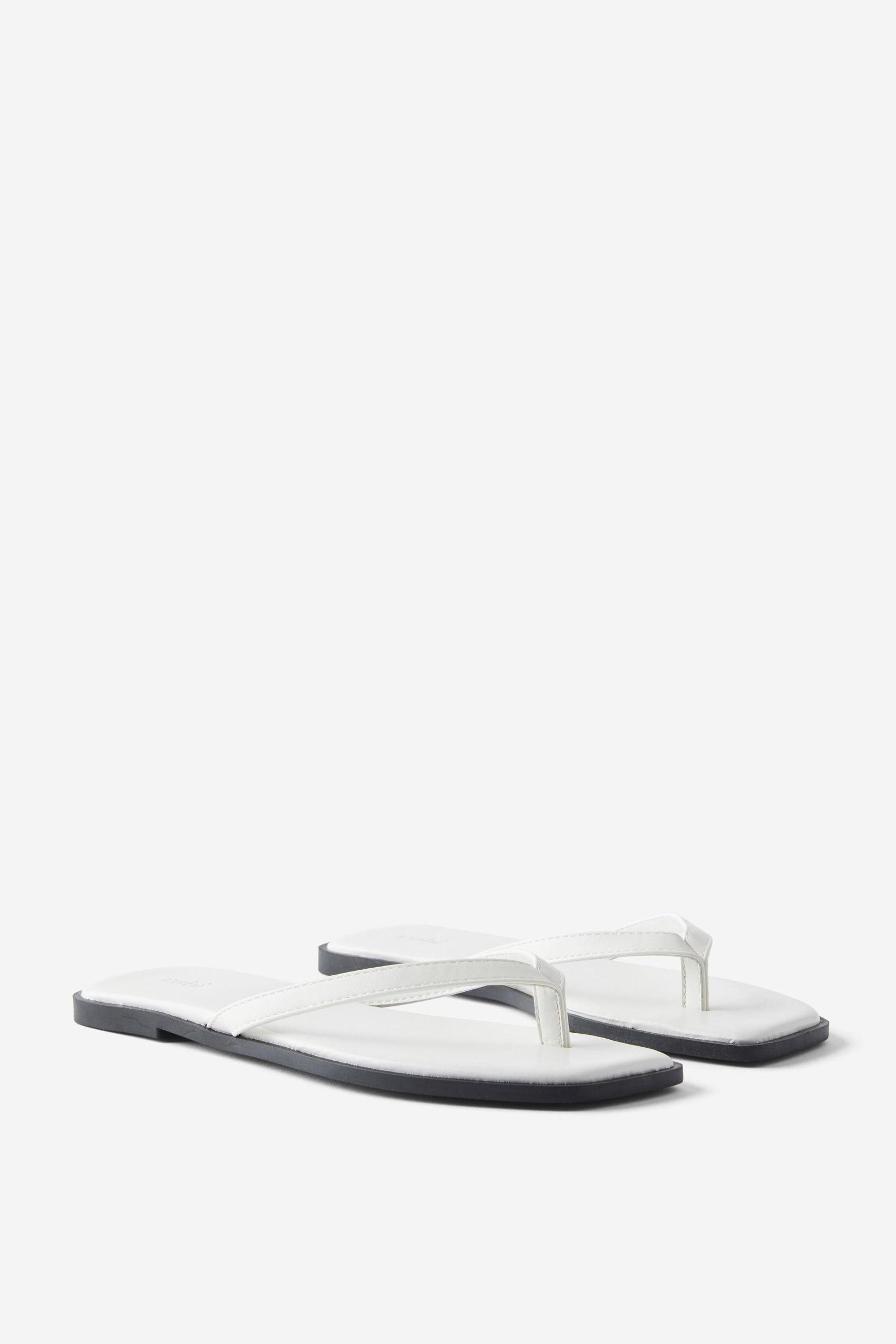 Byron Slide Product Image
