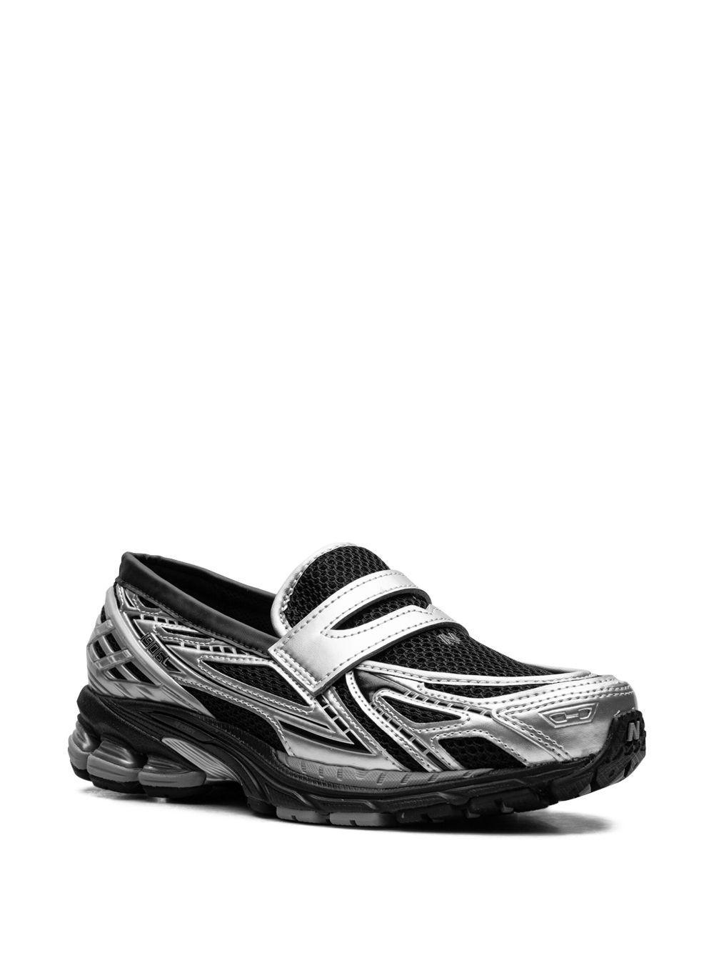 1906L "Silver Metallic/Black" sneakers Product Image