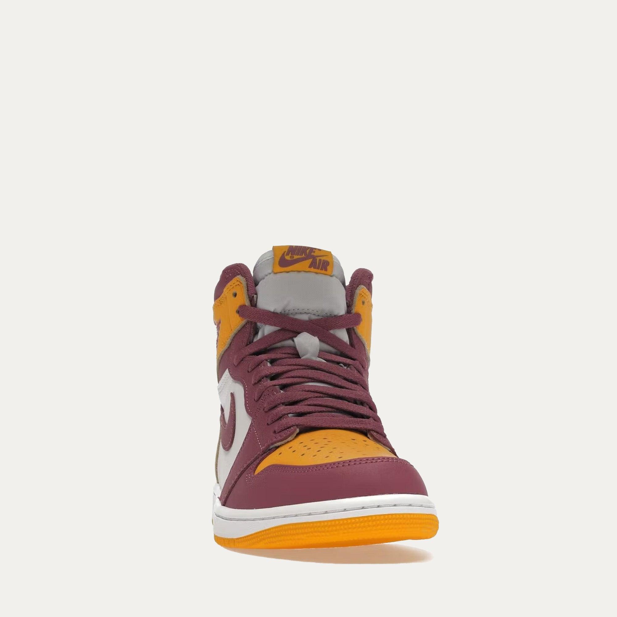 Air Jordan Retro 1 "Brotherhood" Product Image
