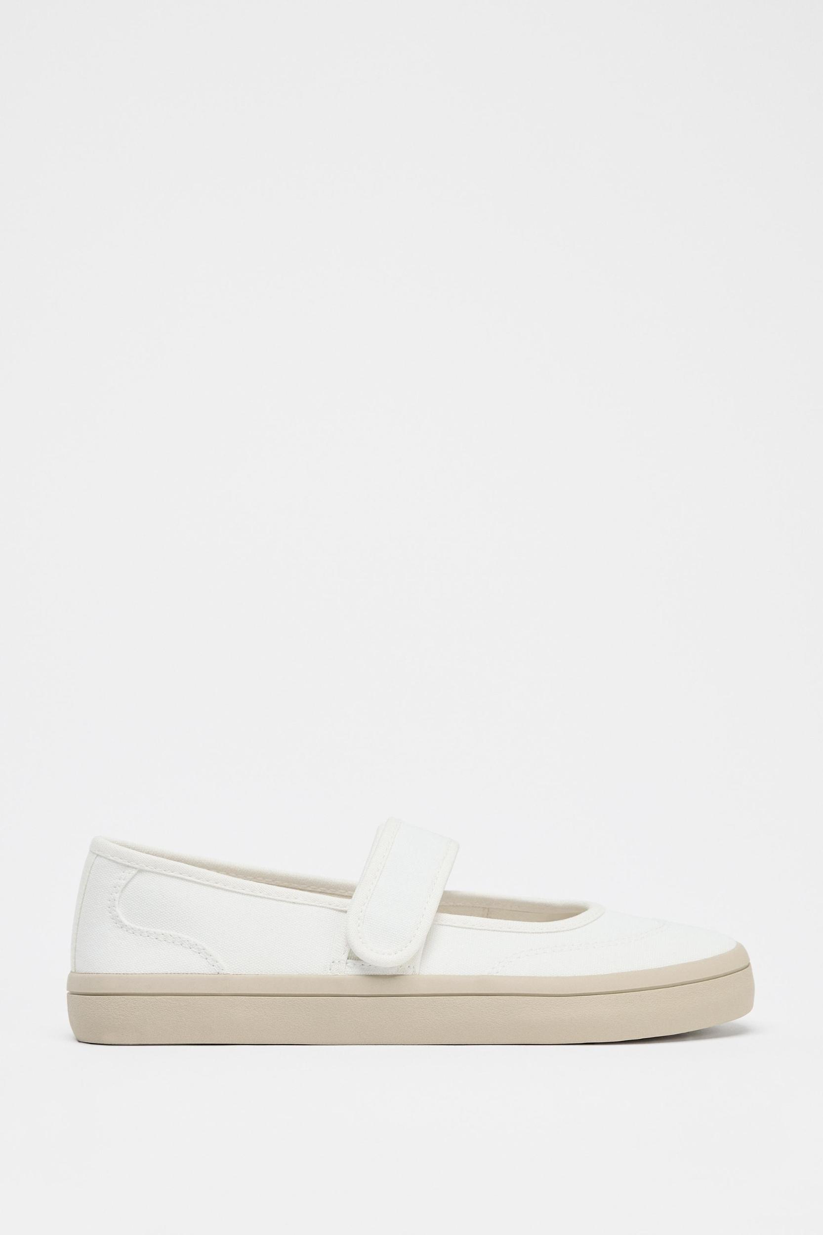 FABRIC STRAP BALLET FLATS Product Image