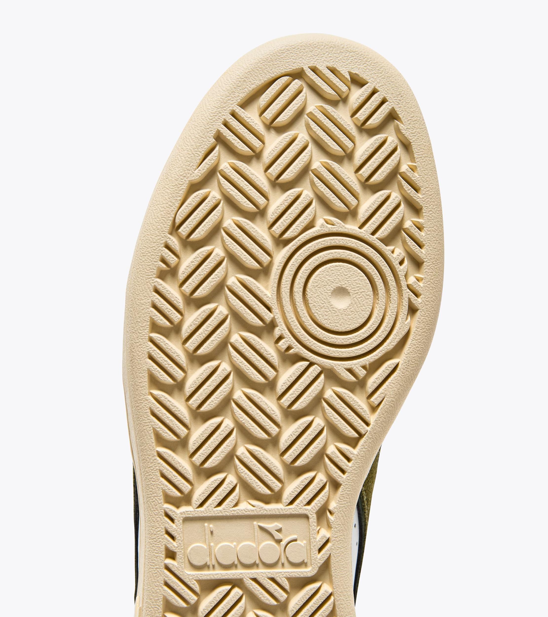 MAGIC BASKET DEMI CUT SUEDE LEATHER Product Image
