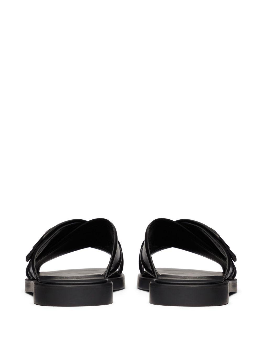 VLogo Signature leather sandals Product Image