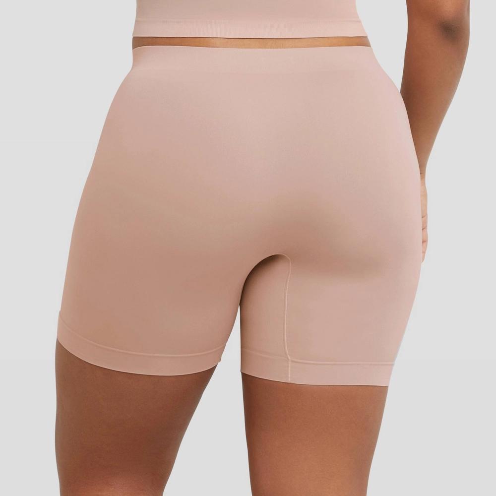 Maidenform Womens Shapewear Seamless Smoothing Light Shaping Shorts MST003 - Black S: Nylon Spandex Knit Product Image