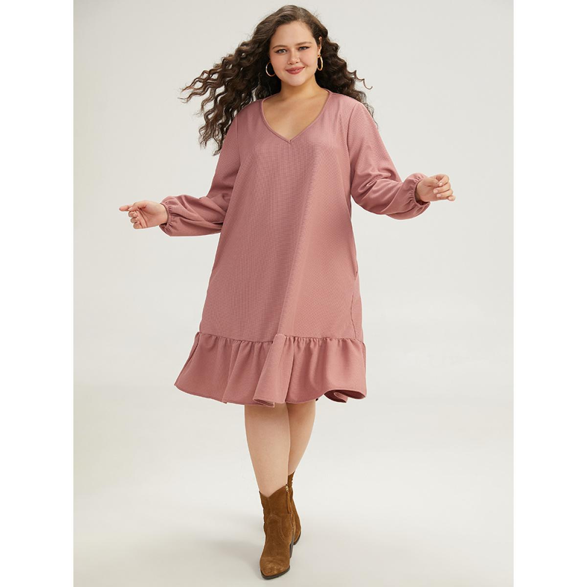 Plus Size Plain Waffle Knit Pleated Texture Ruffle Hem Dress Rouge Women Casual Elastic cuffs V-neck Long Sleeve Curvy Midi Dress BloomChic 14-16/1X Product Image