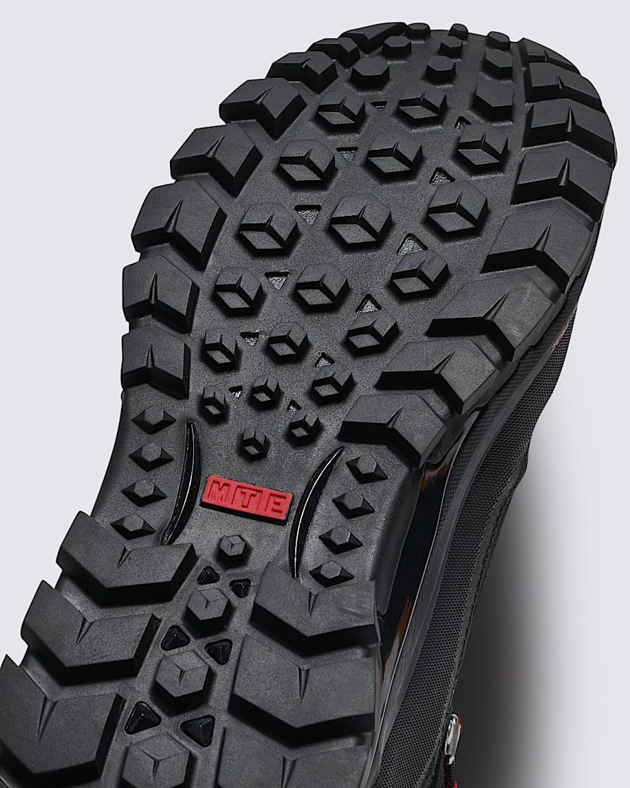 MTE Snow-Kicker GORE-TEX Boot in Black| Vans US Product Image