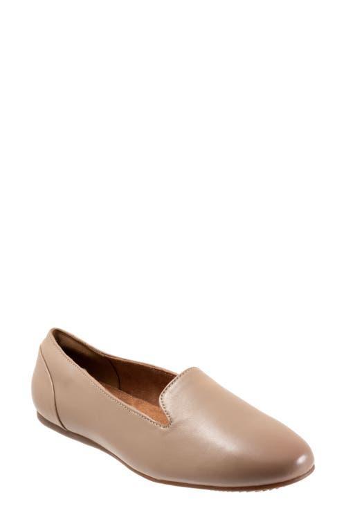 SoftWalk Shelby Leather Slip Product Image