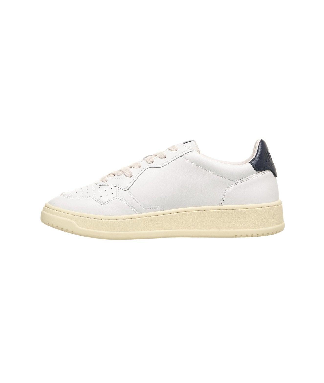 Sneakers 'Medalist Low' Product Image