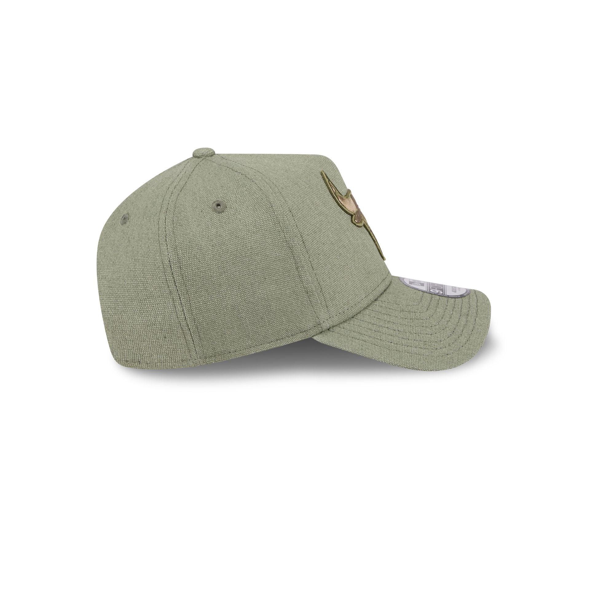 Milwaukee Bucks Core Classic 9TWENTY Adjustable Hat Male Product Image