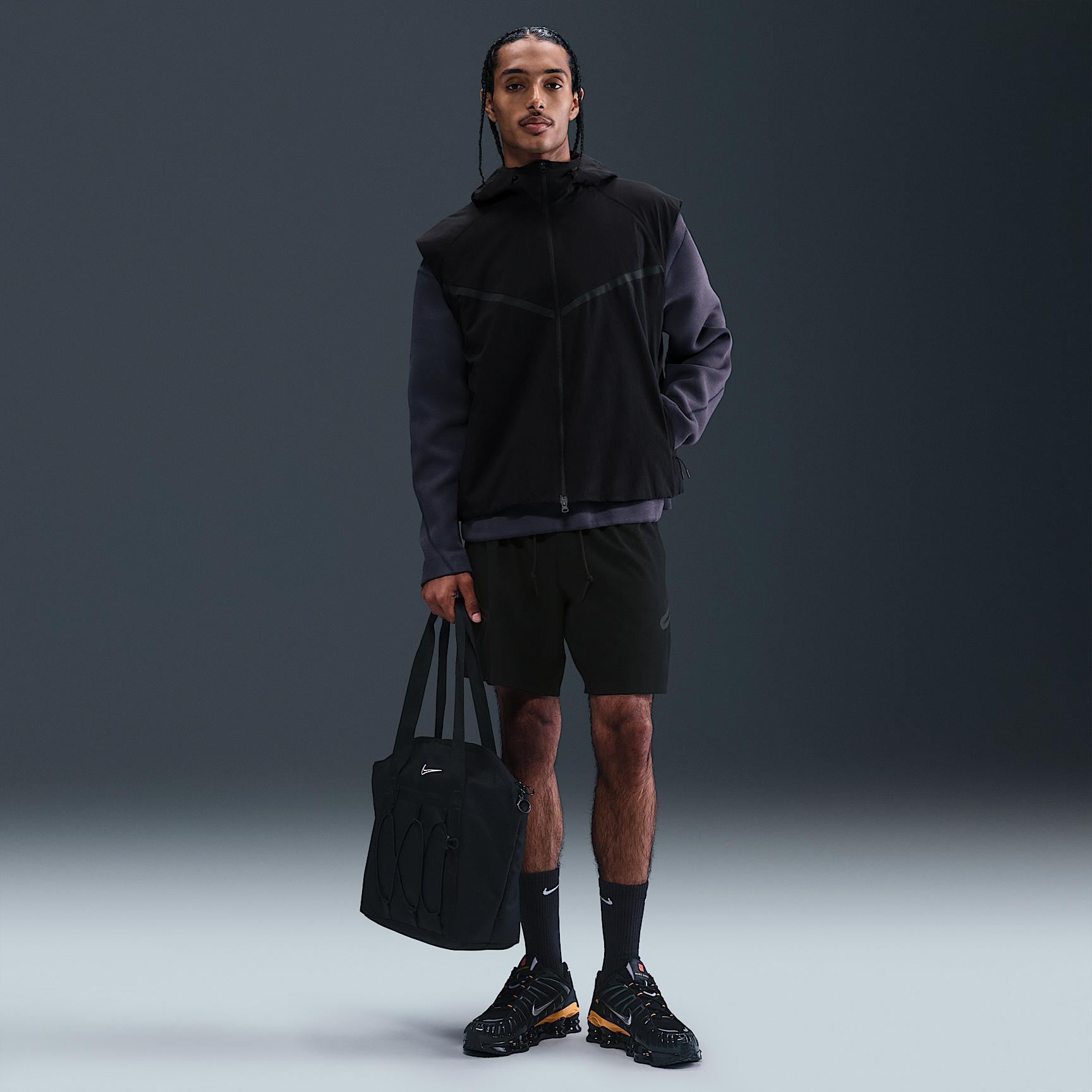 Nike Men's Tech Dri-FIT Woven Windrunner Vest Product Image