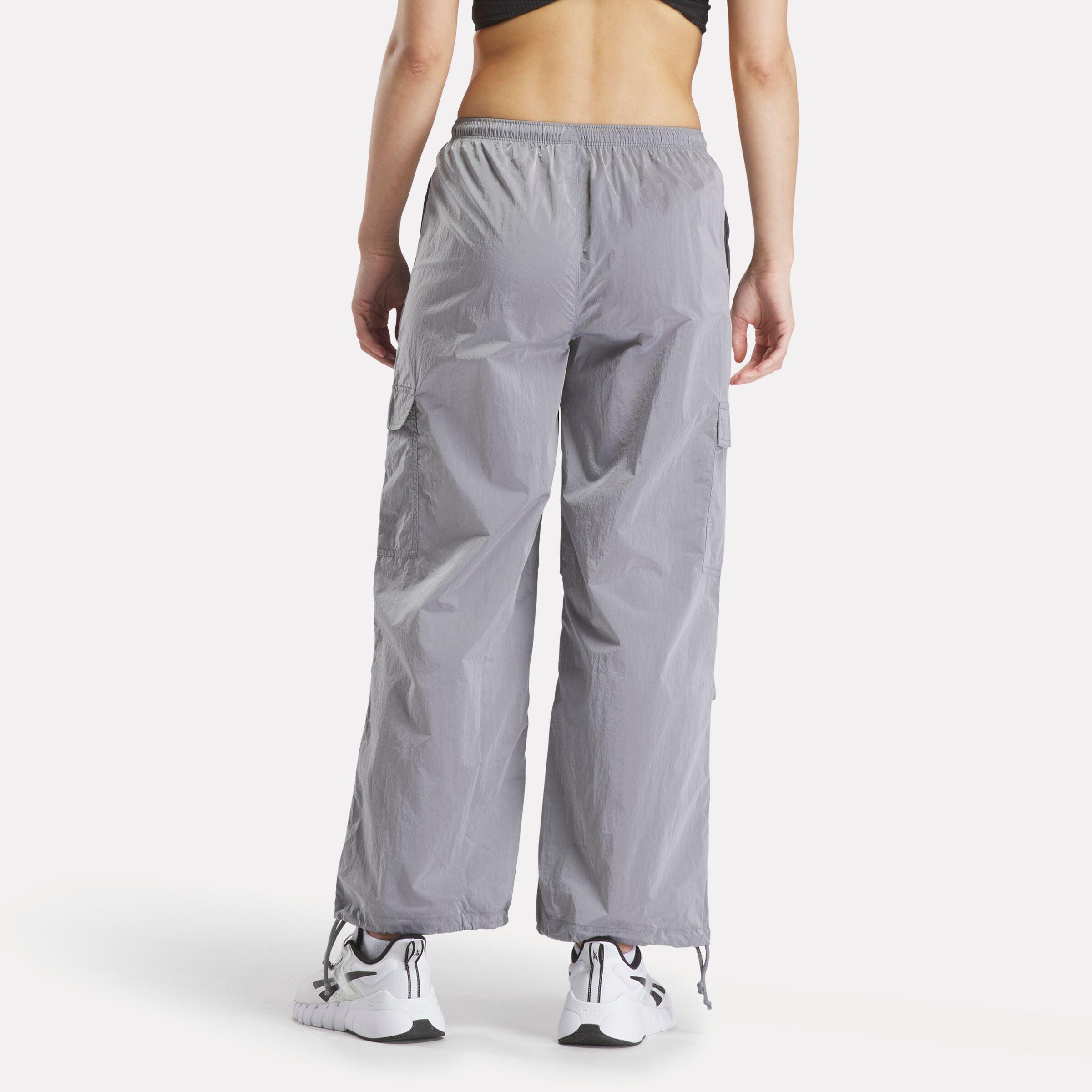Women's Studio Style Cargo Pants Female Product Image