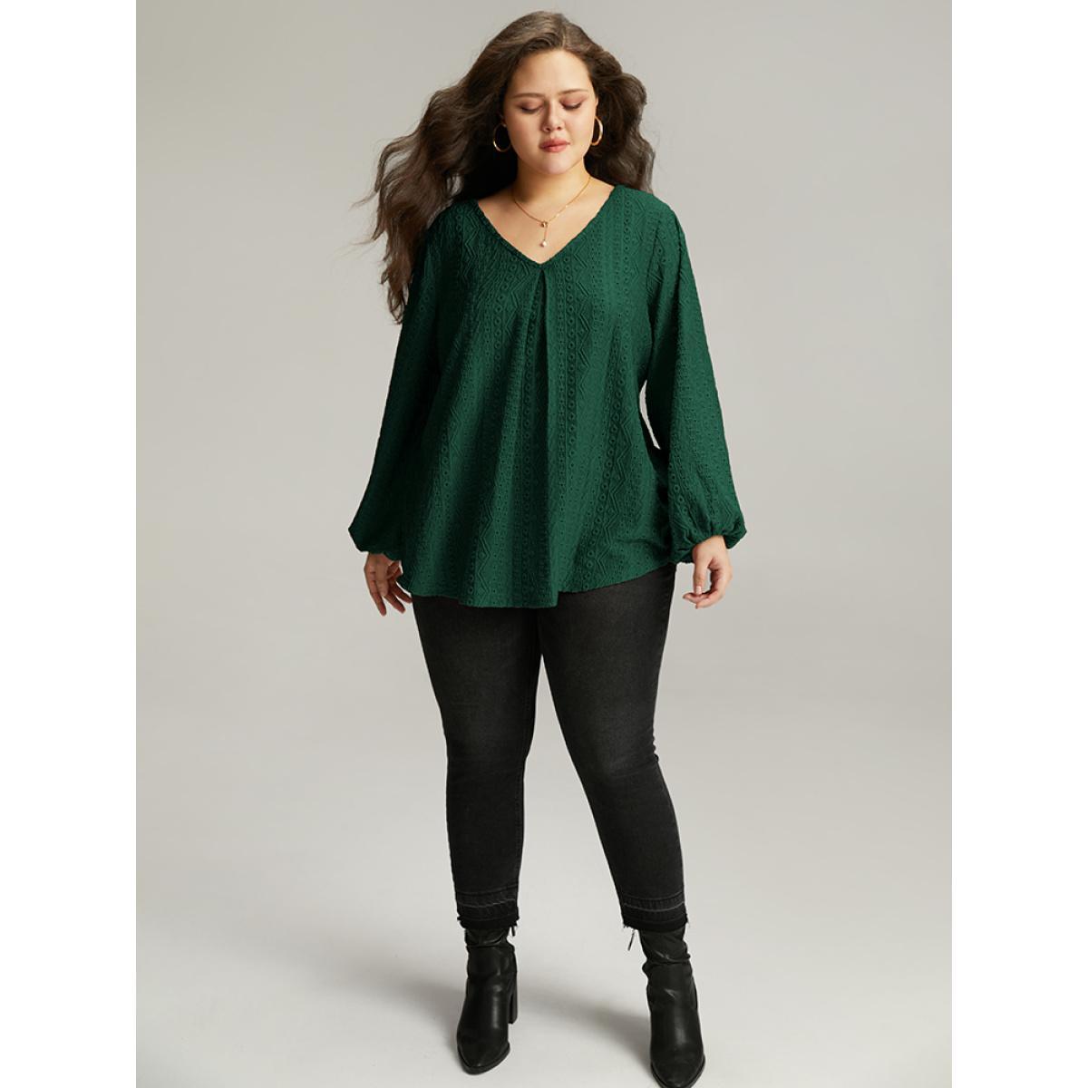 Plus Size Keyhole Plicated Detail Lantern Sleeve T-shirt DarkGreen Women Elegant Elastic cuffs Plain V-neck Dailywear T-shirts BloomChic 26/4X Product Image