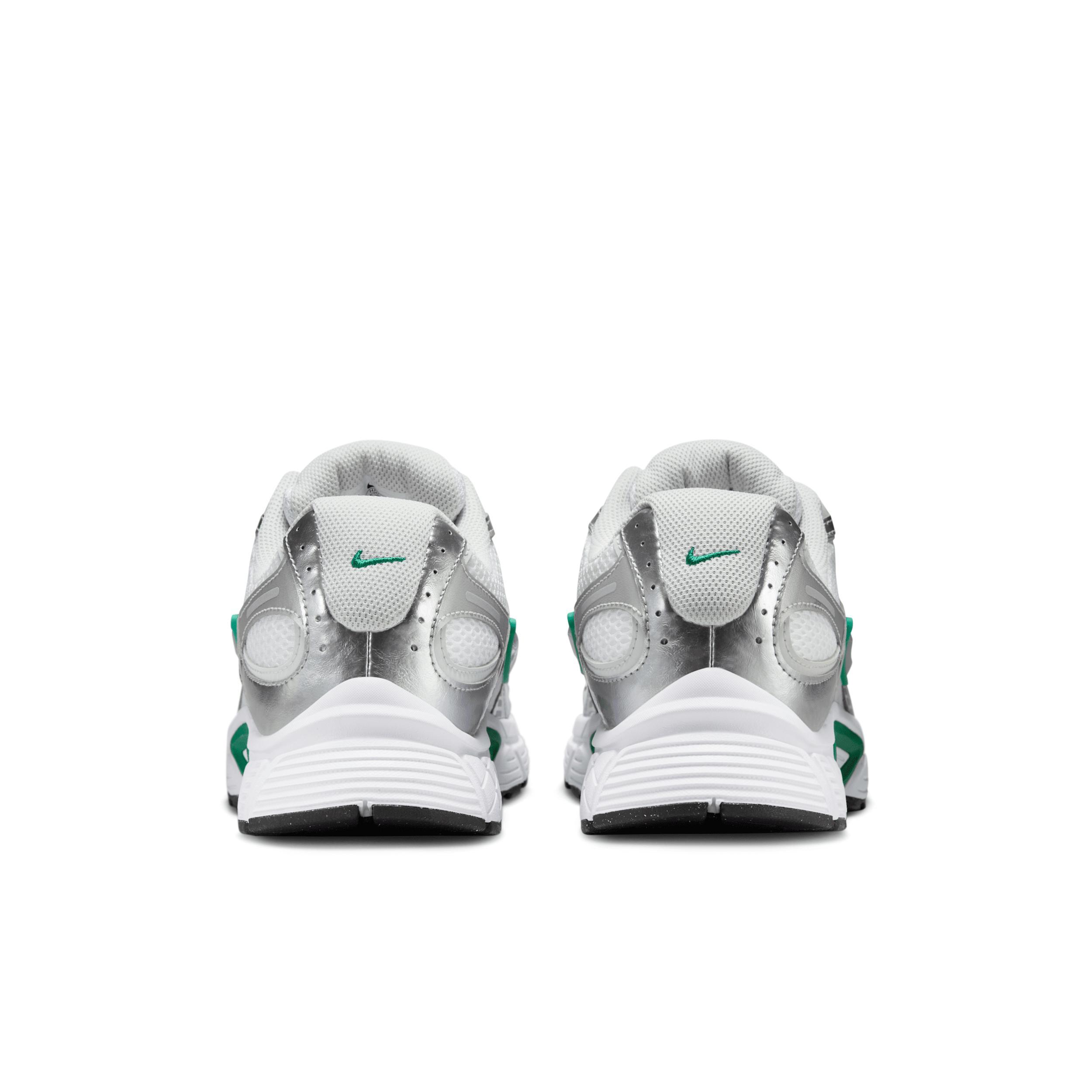 Nike Men's V5 RNR Shoes Product Image