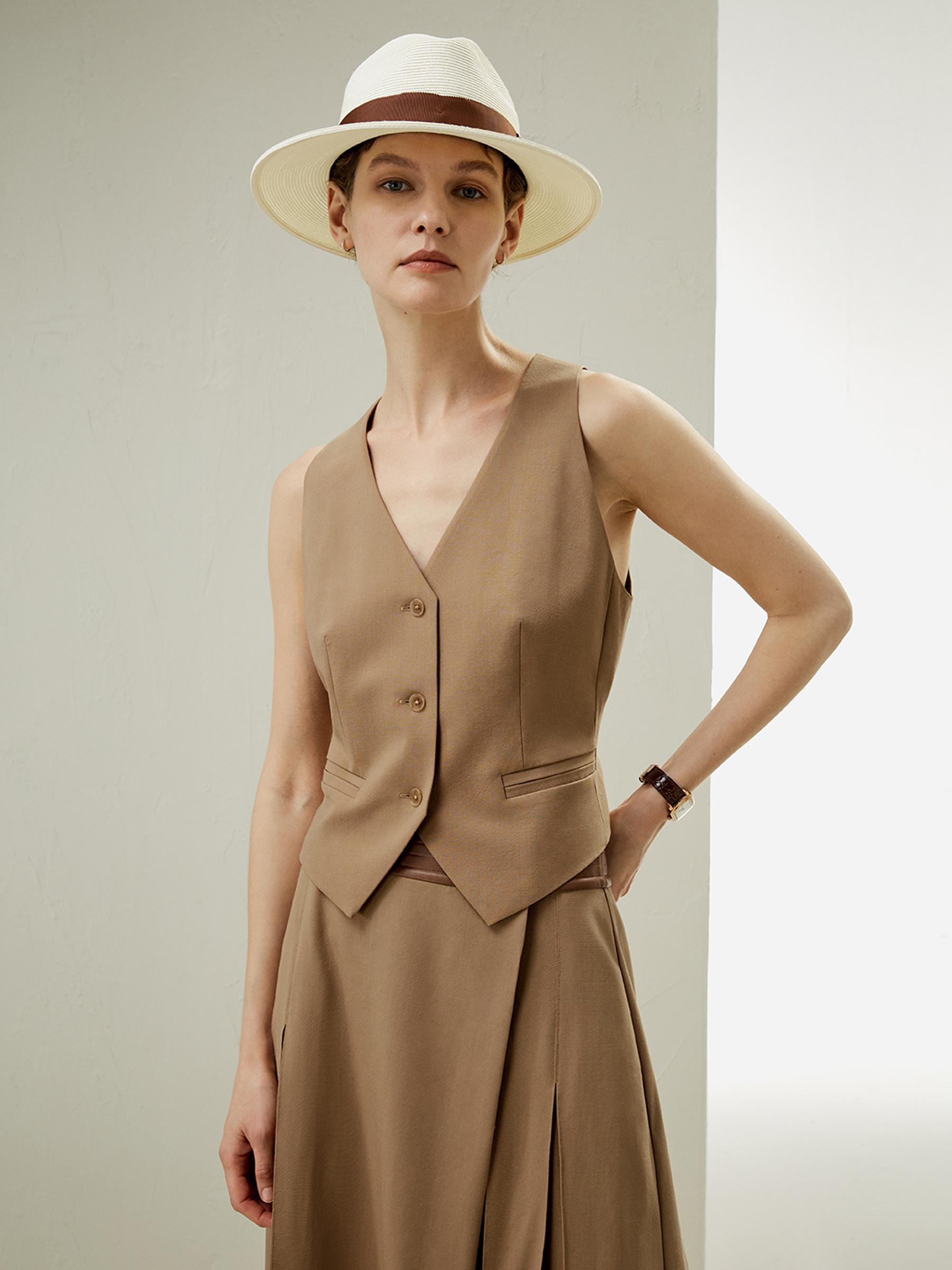 Silk-Wool Vest with Jacquard Silk Back Product Image