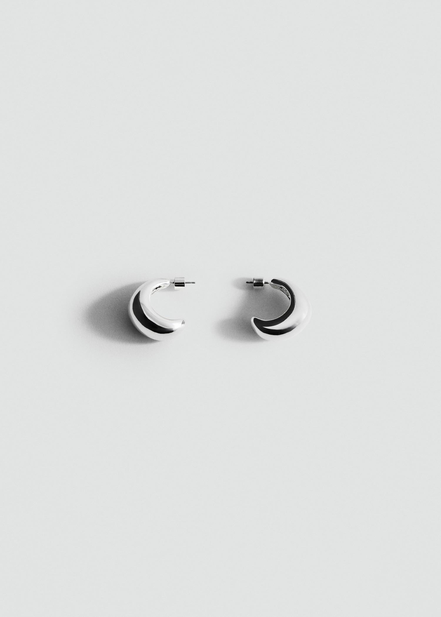 Volume hoop earrings - Women | MANGO USA Product Image