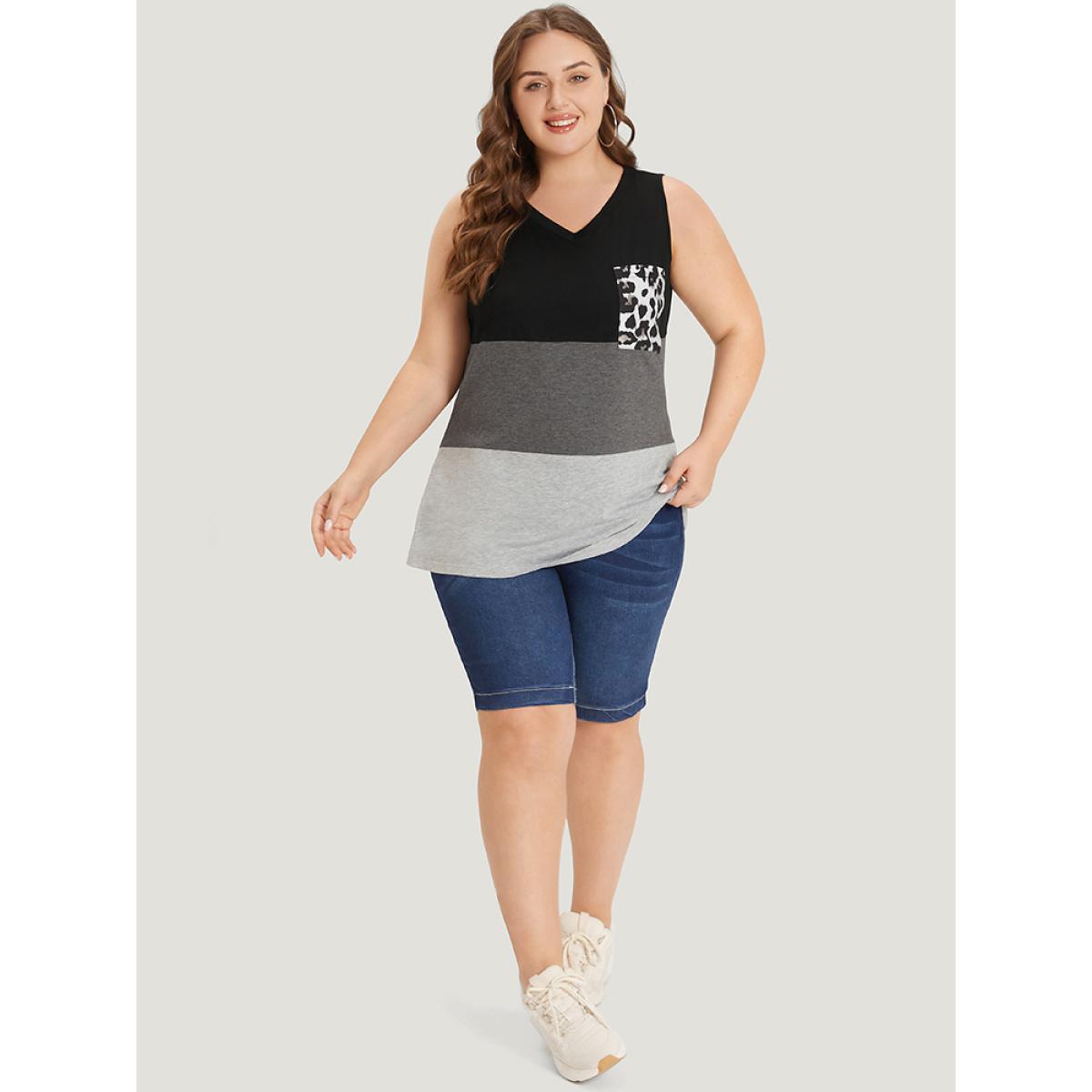 Plus Size Leopard Contrast Patched Pocket Tank Top Women Multicolor Casual Contrast V-neck Dailywear Tank Tops Camis BloomChic 22-24/3X Product Image