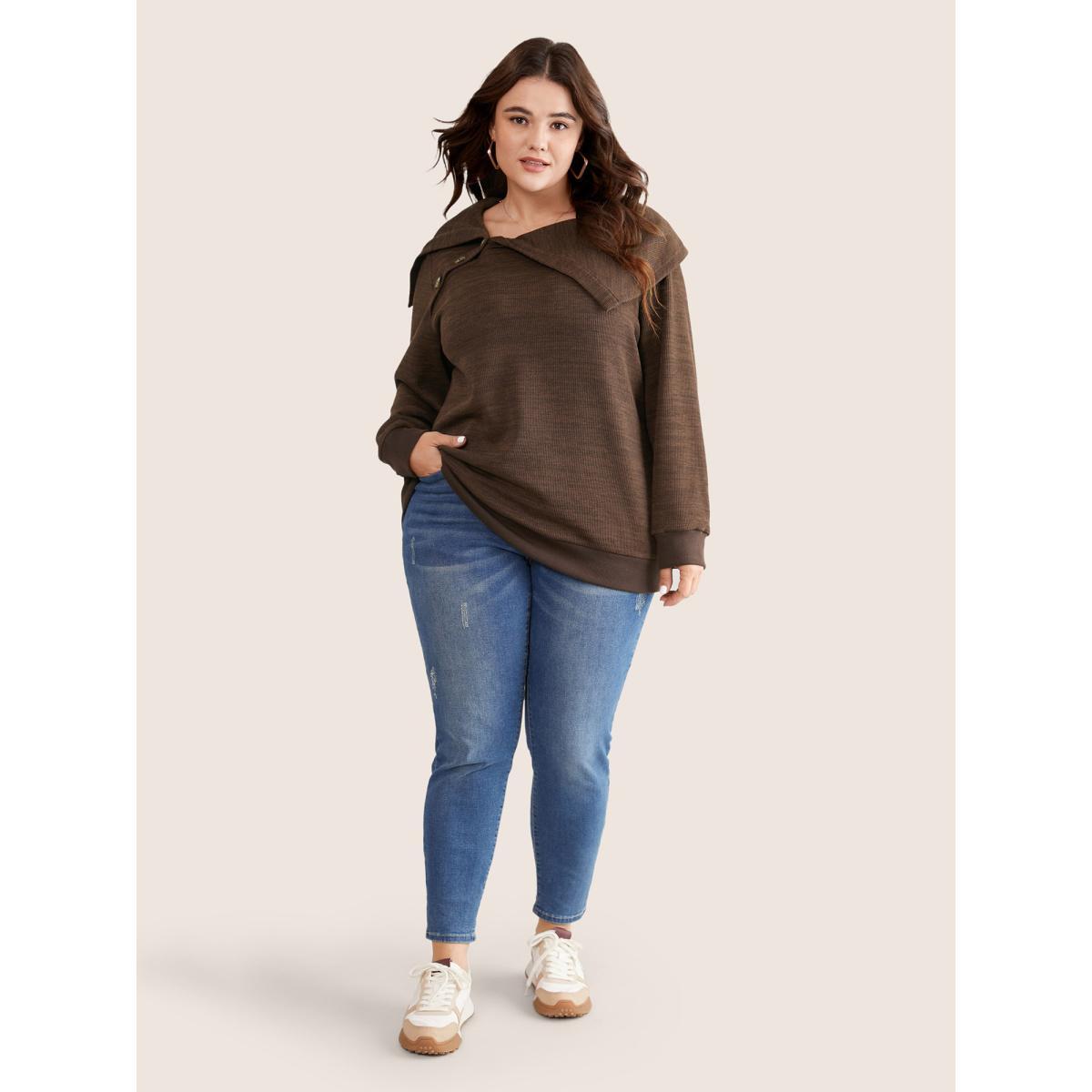 Plus Size Plisse Lapel Collar Button Detail Sweatshirt Women DarkBrown Casual Texture Lapel Collar Dailywear Sweatshirts BloomChic 30/6X Product Image