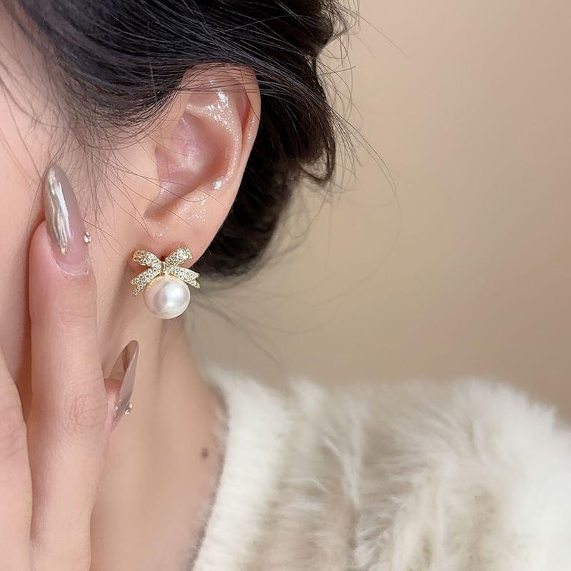 Faux Pearl Bow Drop Earring Product Image