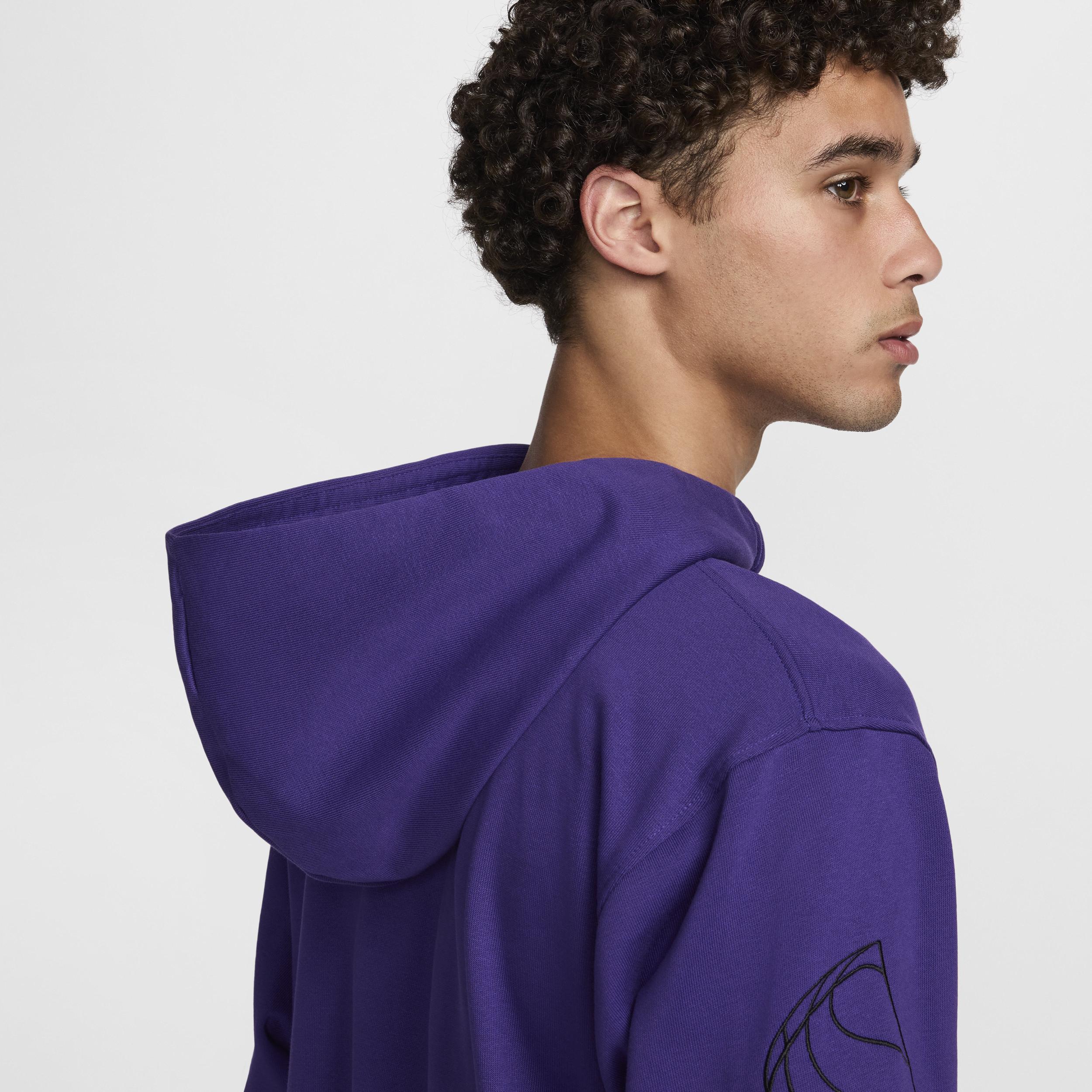 Nike Men's Standard Issue Basketball Pullover Hoodie Product Image