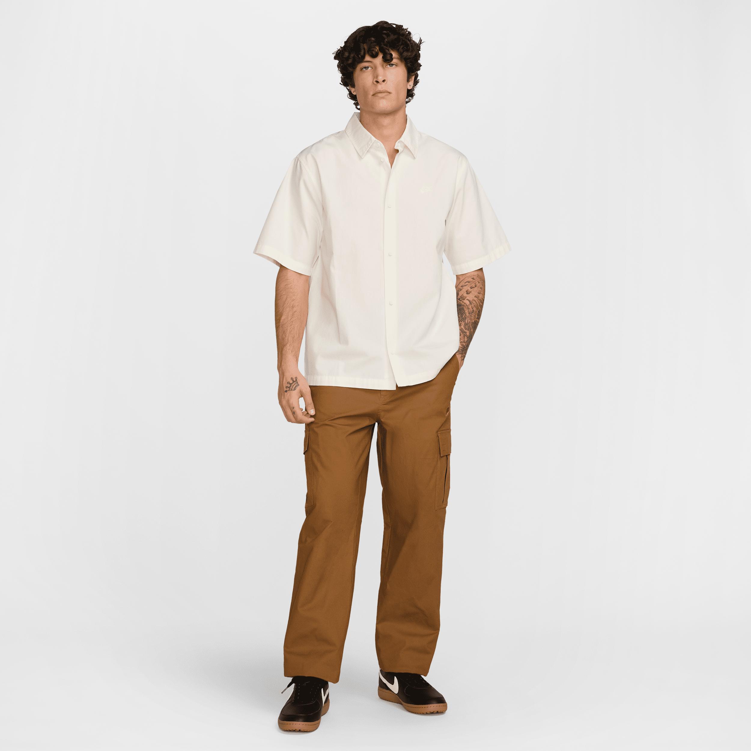 Nike Club Men's Short-Sleeve Button-Down Shirt Product Image