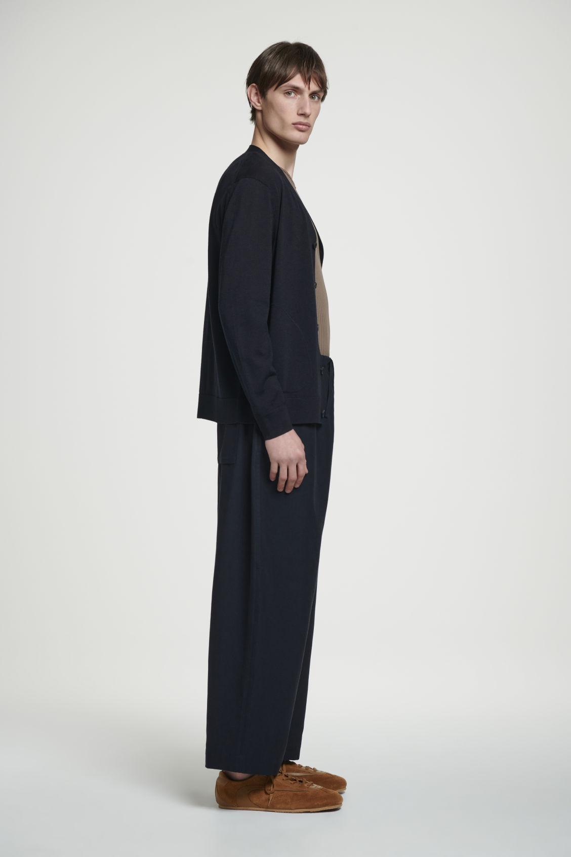 BARREL-LEG DRAWSTRING PANTS Product Image
