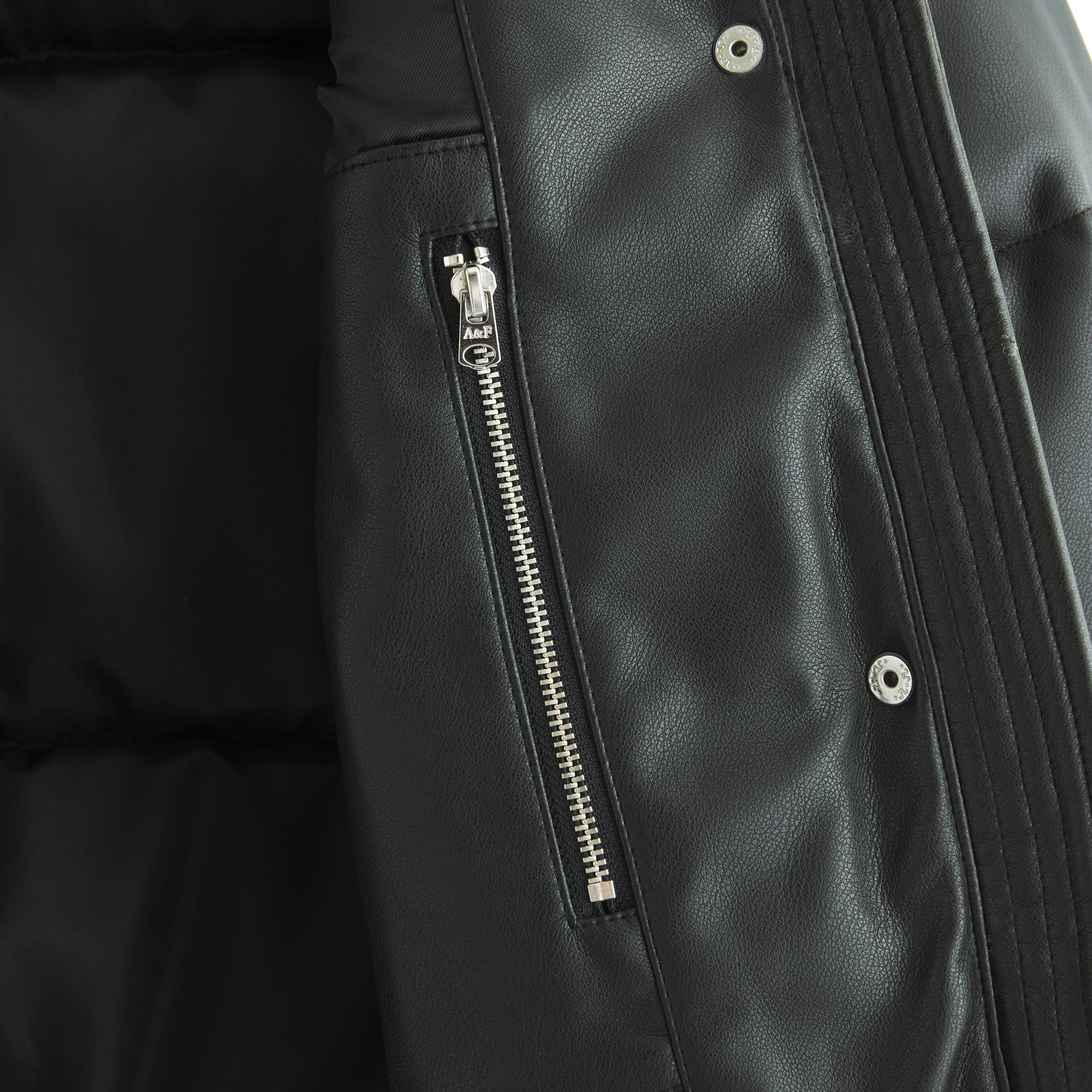 Cropped Velvet Puffer Coat Product Image
