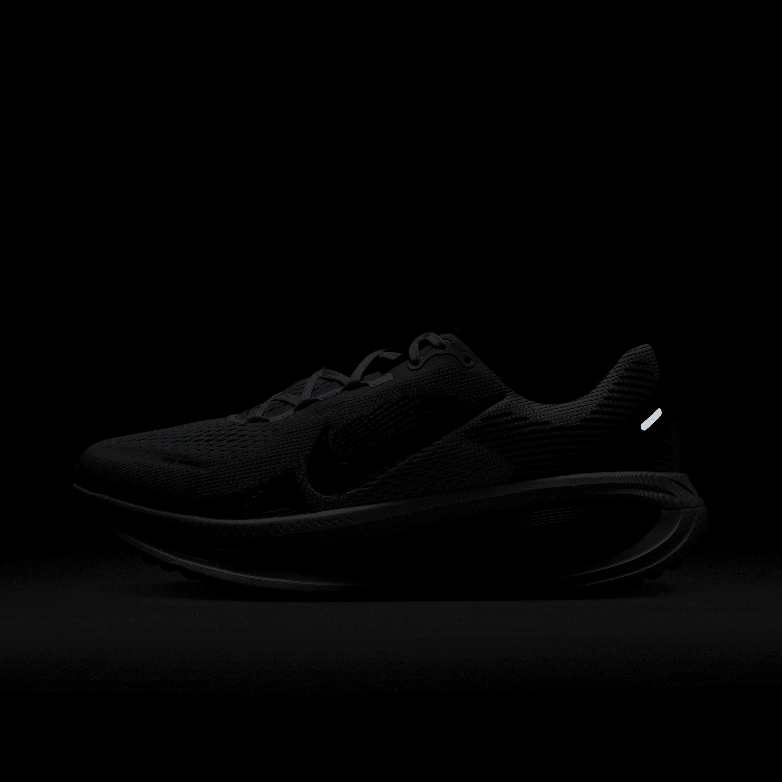 Nike Men's Vomero 18 Road Running Shoes Product Image