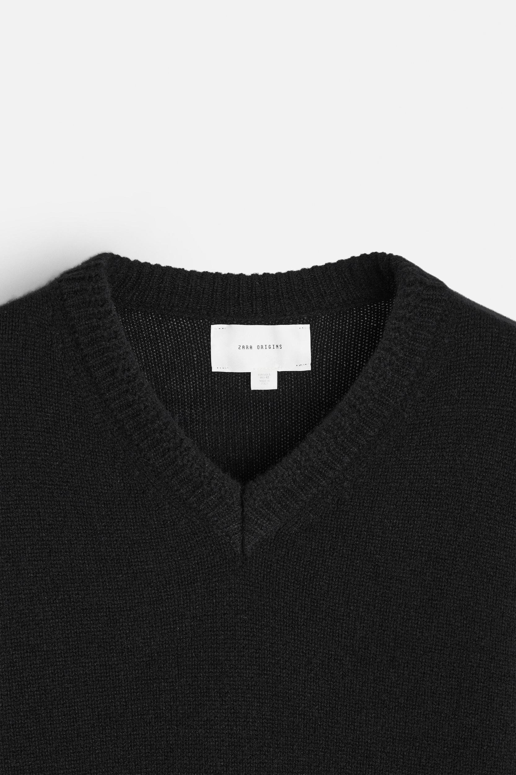 V-NECK CASHMERE SWEATER Product Image