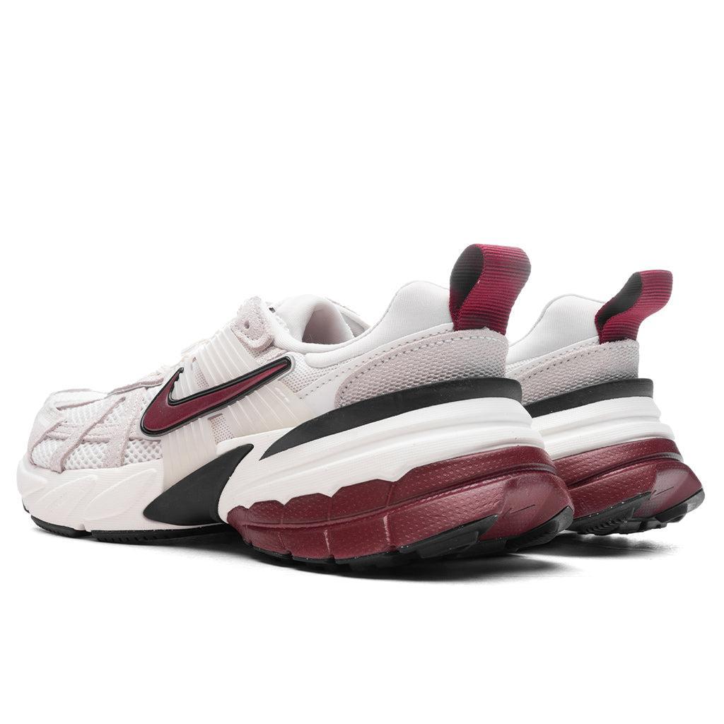 Women's V2K Run SE - White/Team Red/Black Female Product Image