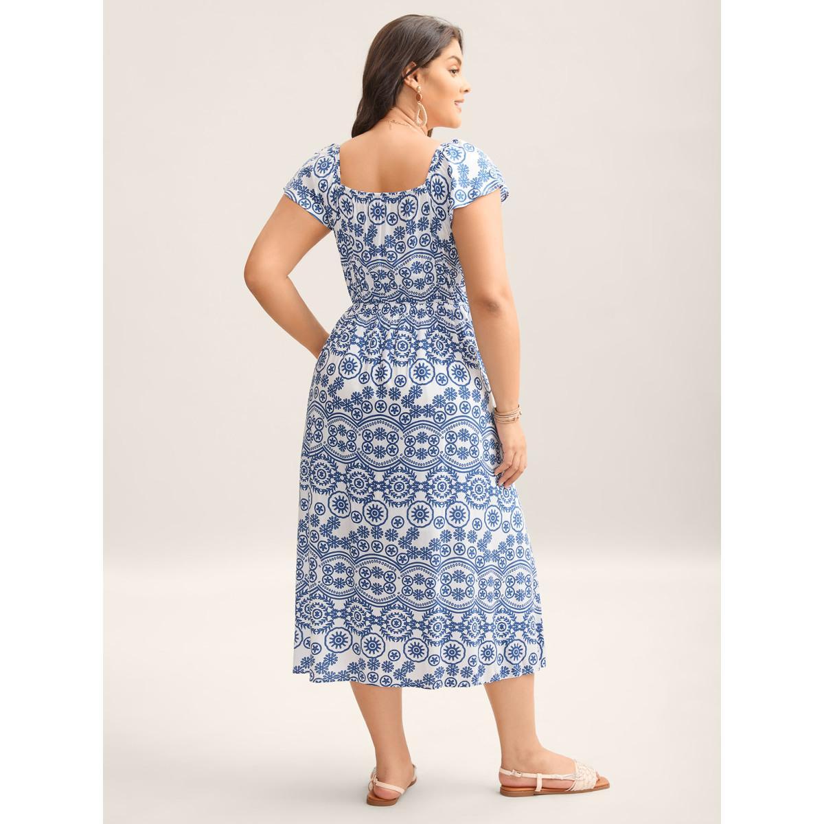 Plus Size Geometric Print Pockets Flowy Midi Dress DarkBlue Women Heart neckline Cap Sleeve Curvy BloomChic 26/4X Product Image