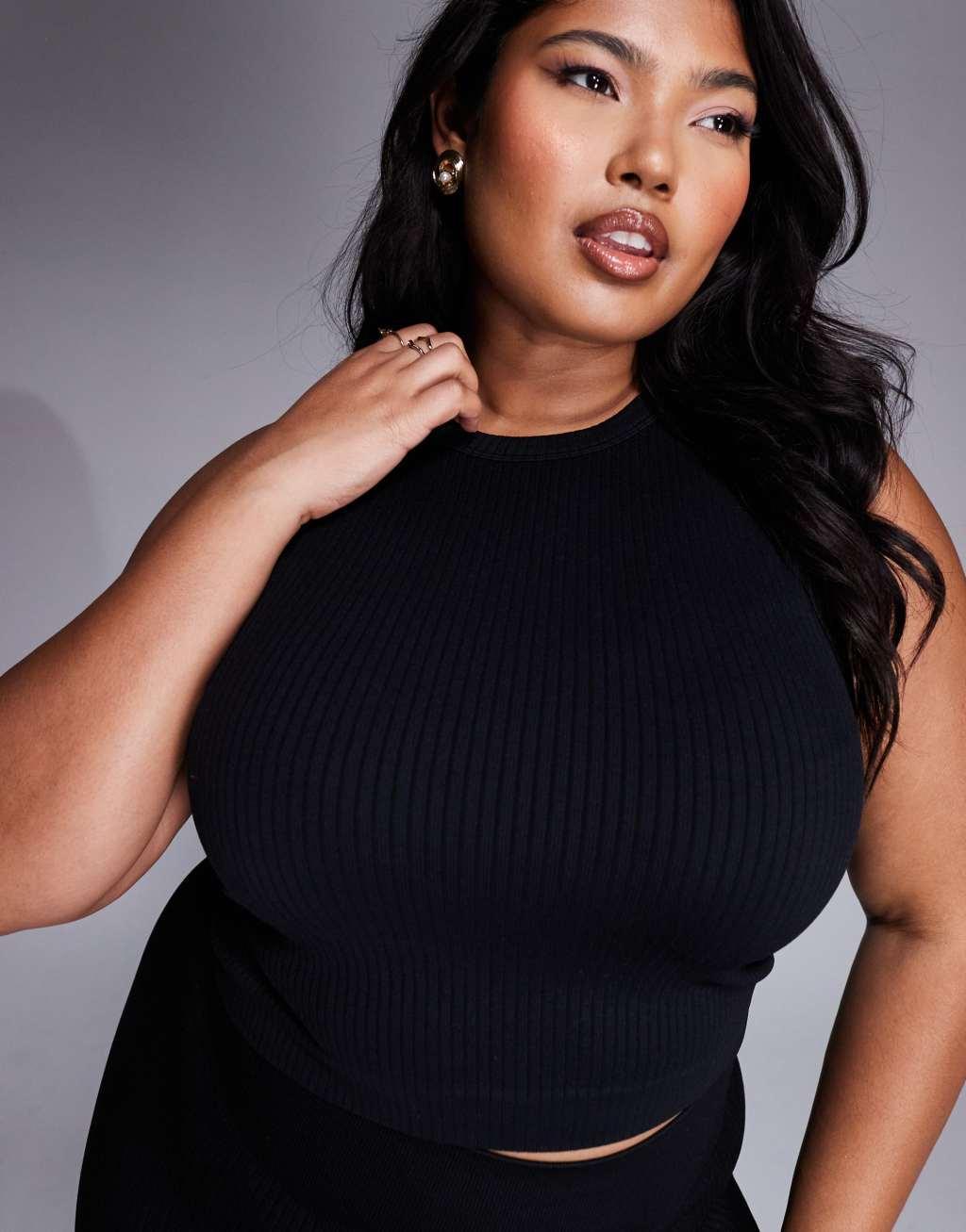 4505 Curve Icon seamless ribbed 90s cropped tank top in black  Product Image
