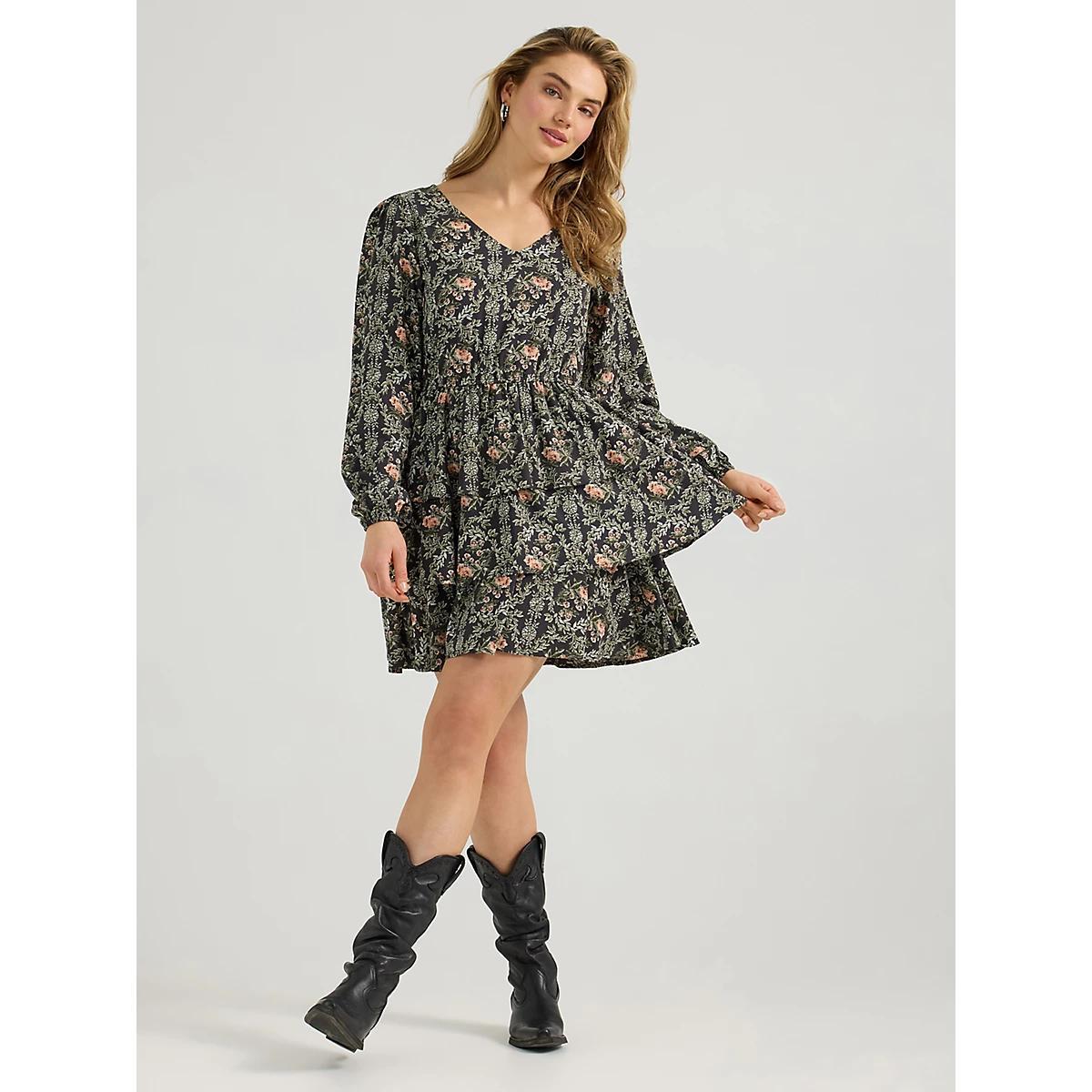 Women's Wrangler Retro® Vintage Tiered Long Sleeve Dress in Rose Product Image