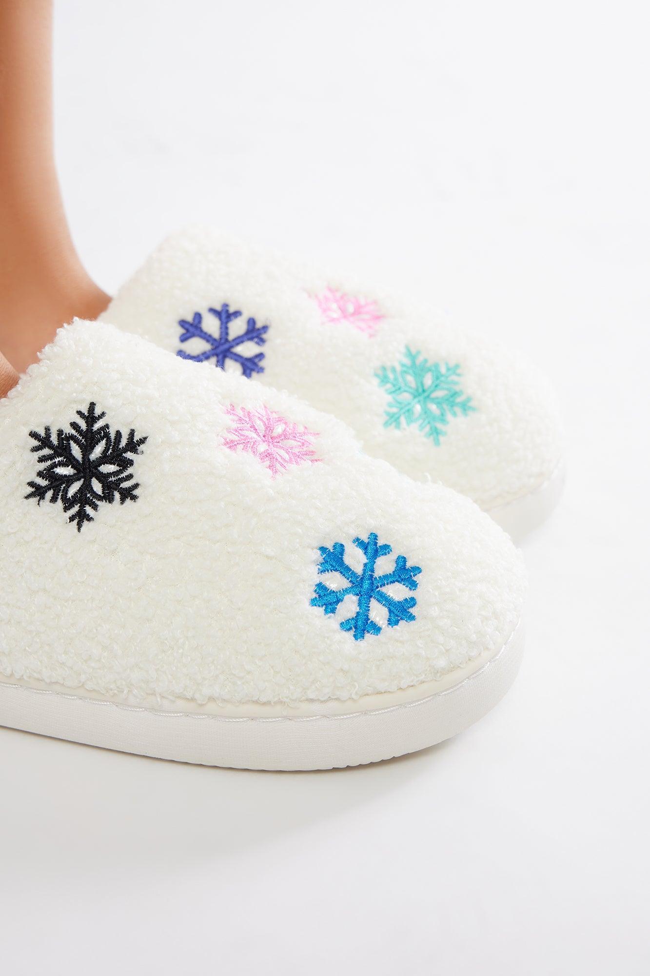 Snowflake Cutie Slippers - White/combo Product Image