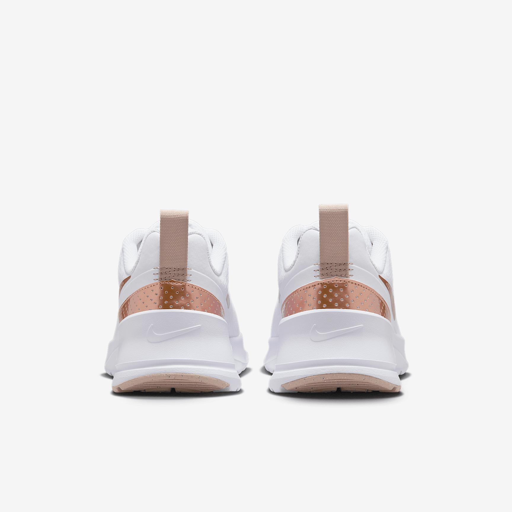 Nike Air Max Nuaxis Women's Shoes Product Image