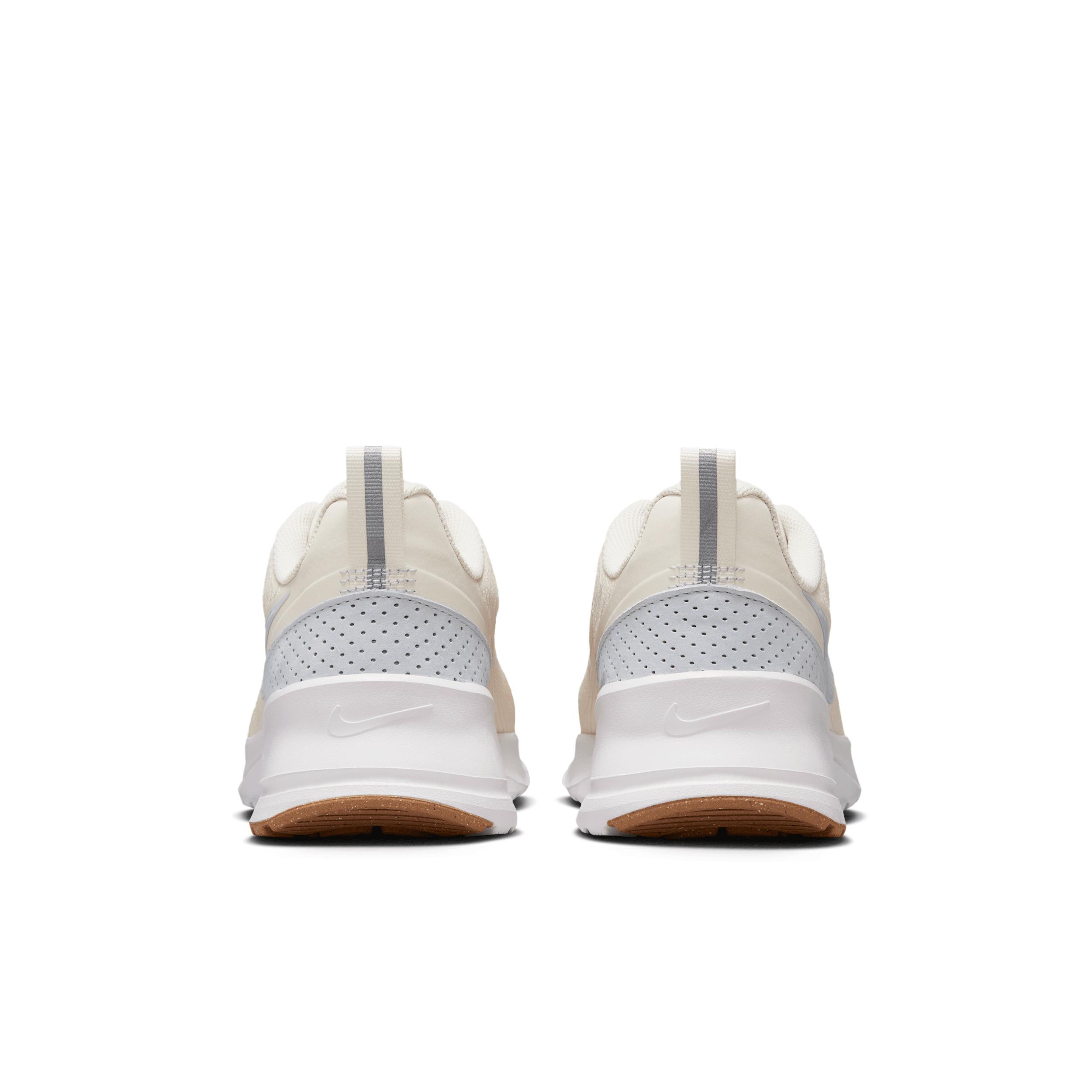 Nike Men's Air Max Nuaxis Premium Shoes Product Image