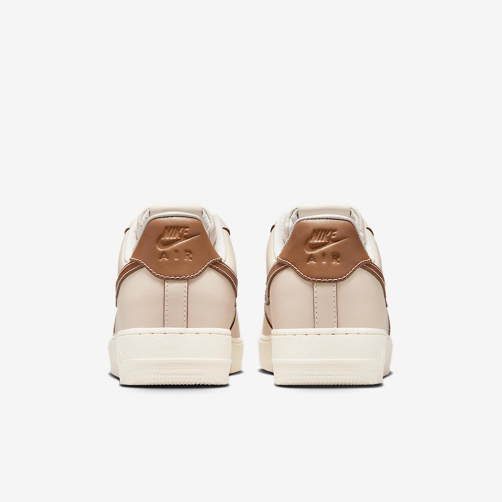 Nike Men's Air Force 1 '07 Shoes Product Image