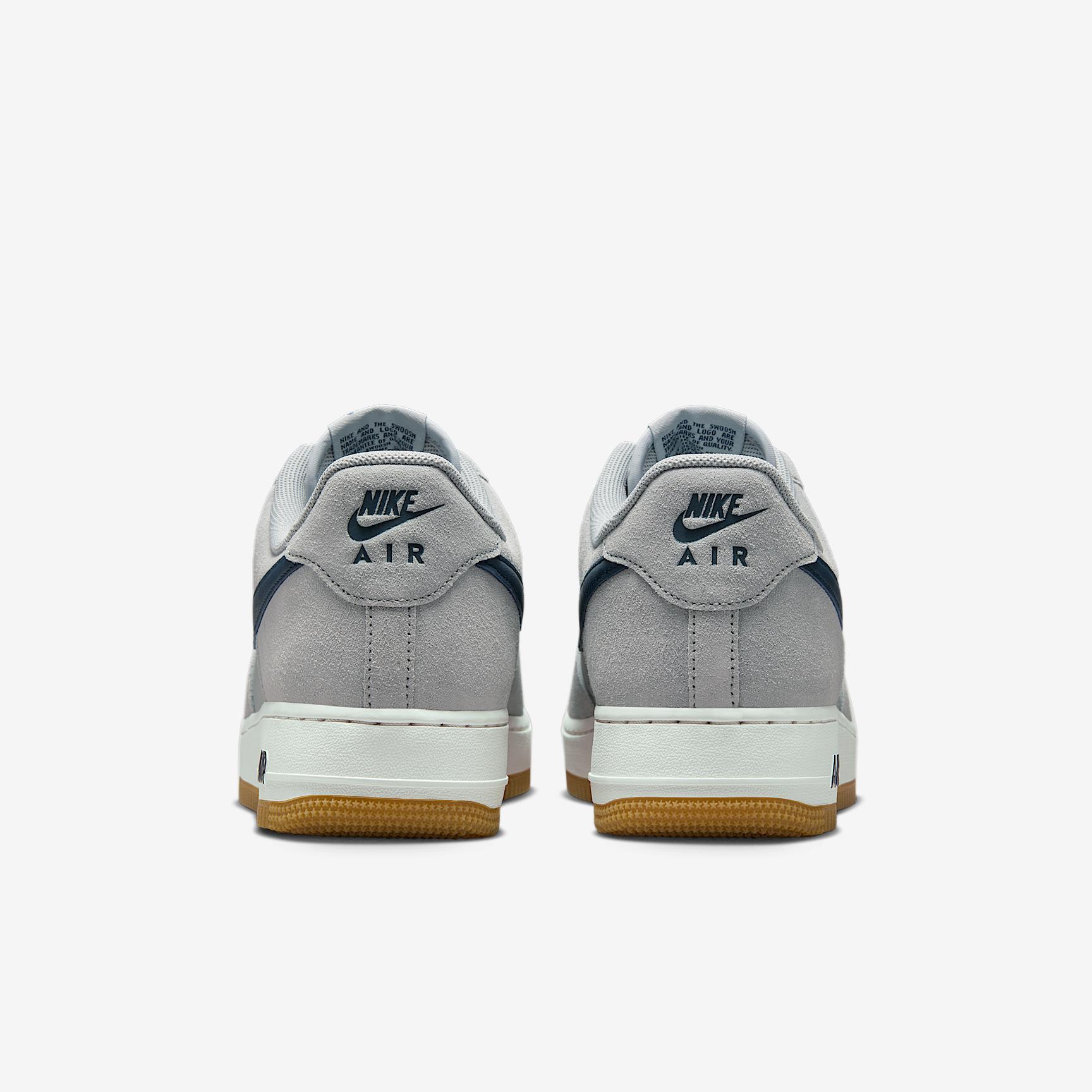 Nike Men's Air Force 1 '07 LV8 Shoes Product Image