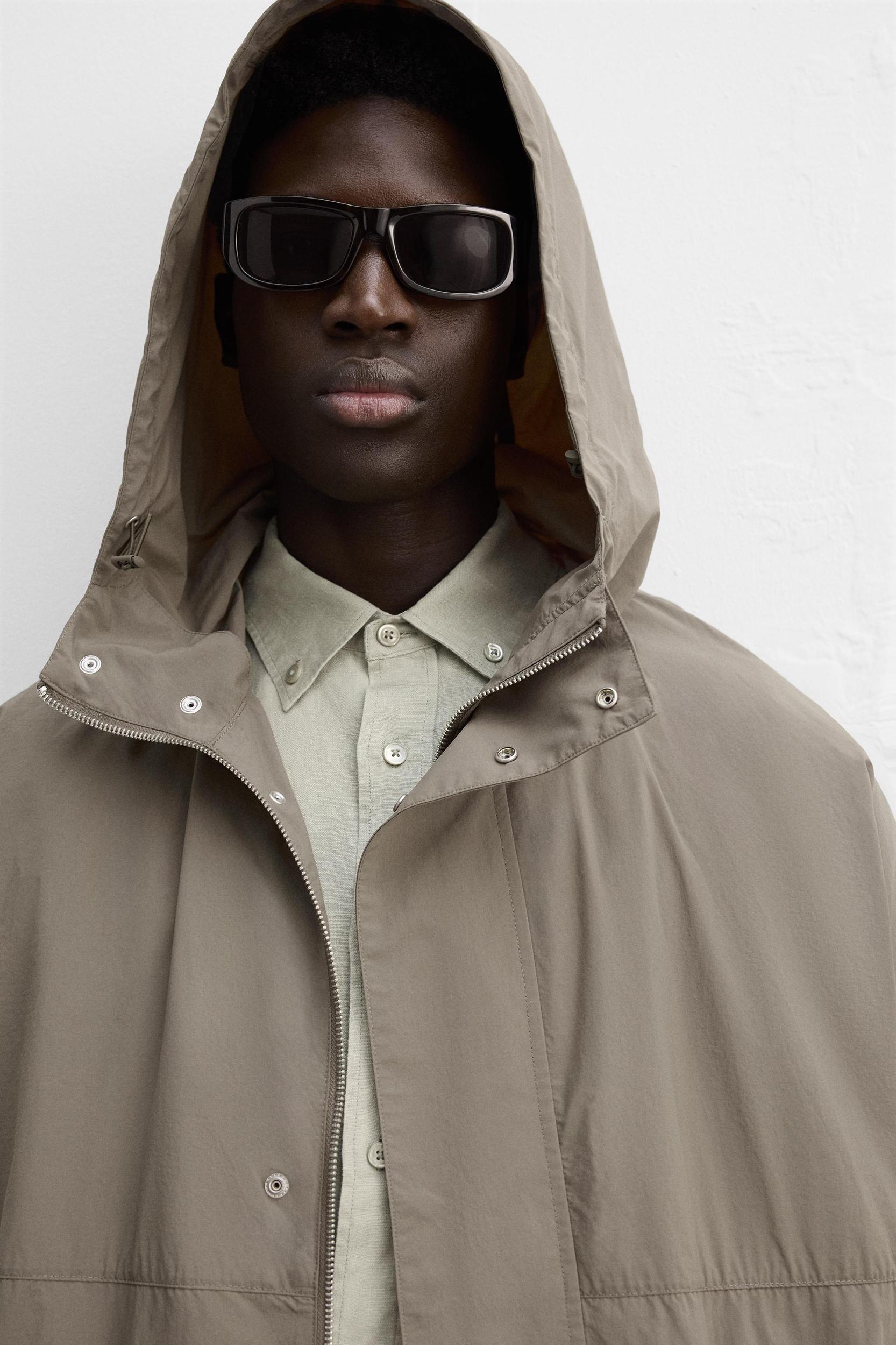 LIGHTWEIGHT TECHNICAL PARKA Product Image