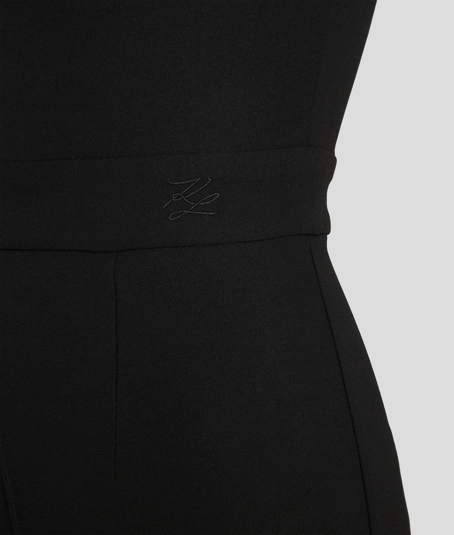 HALTER-NECK JUMPSUIT Product Image