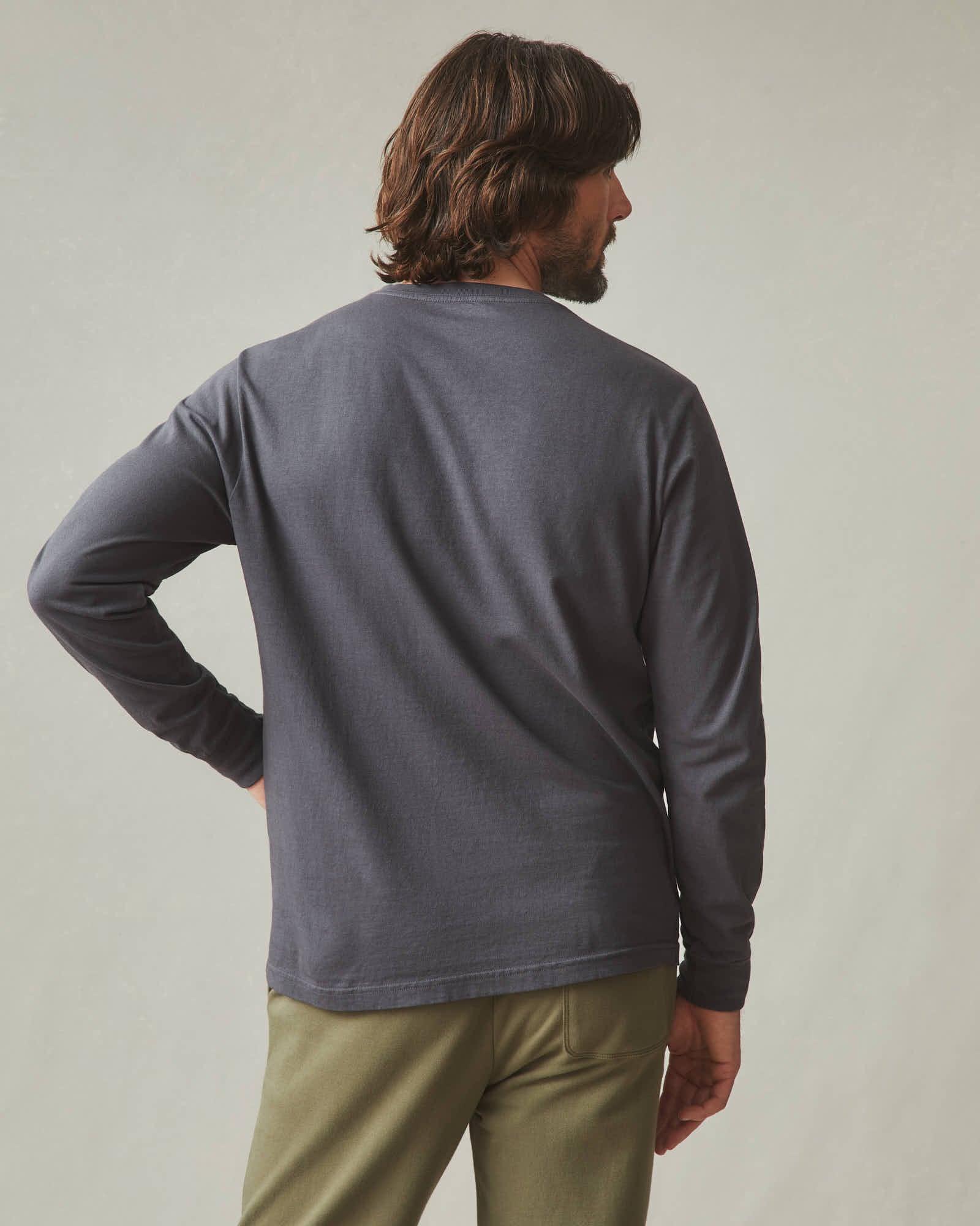 Men's Vintage Crew Long Sleeve Tee - Washed Metropolitan Grey Male Product Image