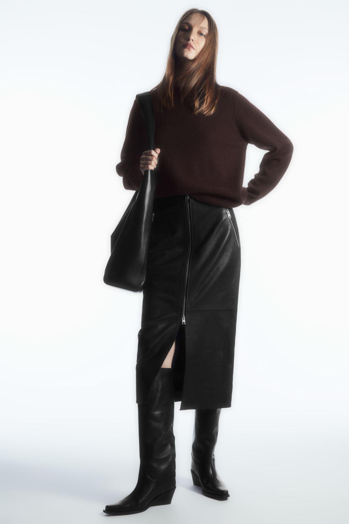 ZIP-UP LEATHER MIDI SKIRT Product Image