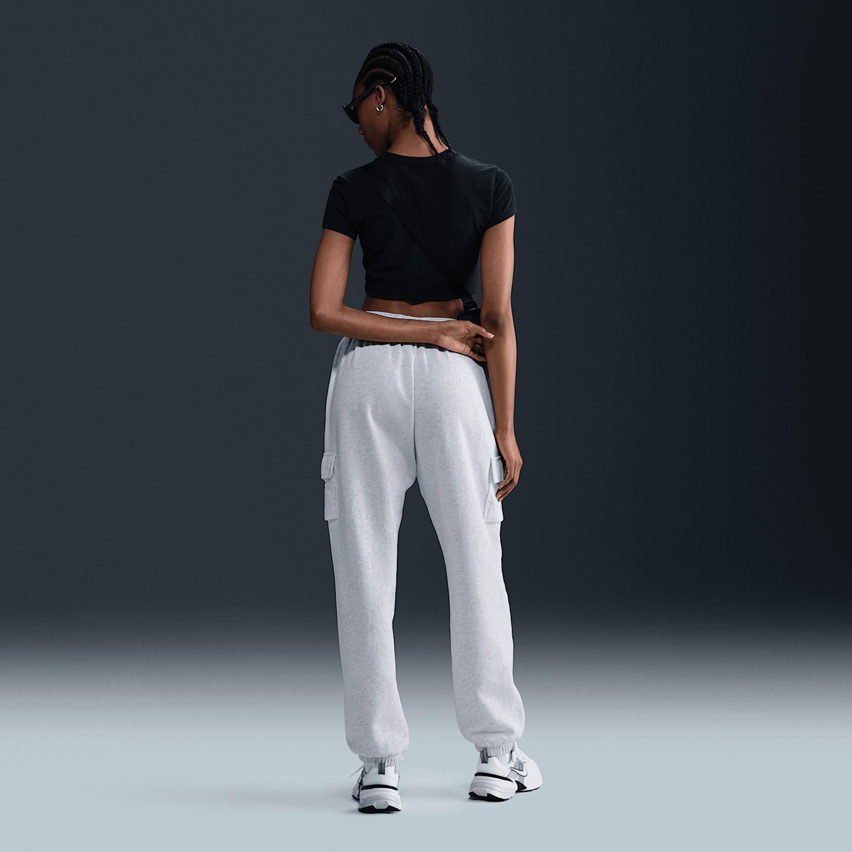 Nike Sportswear Club Fleece Women's Mid-Rise Oversized Cargo Sweatpants Product Image